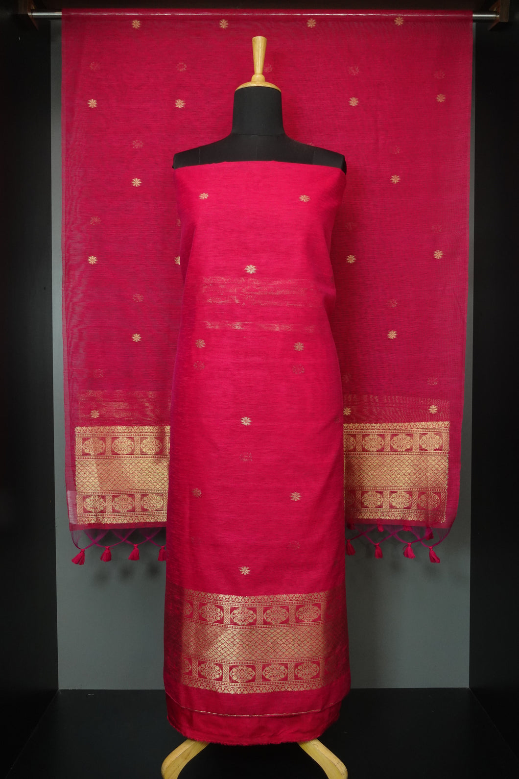 Banarasi Woven Geecha Tussar Finish Salwar Set | LV298
