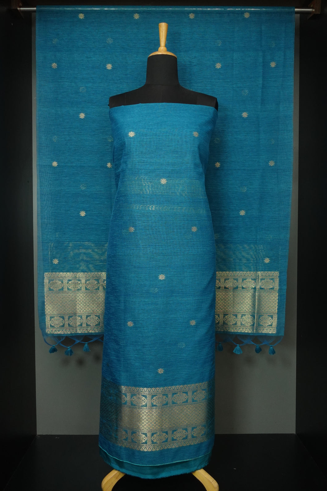 Banarasi Woven Geecha Tussar Finish Salwar Set | LV297
