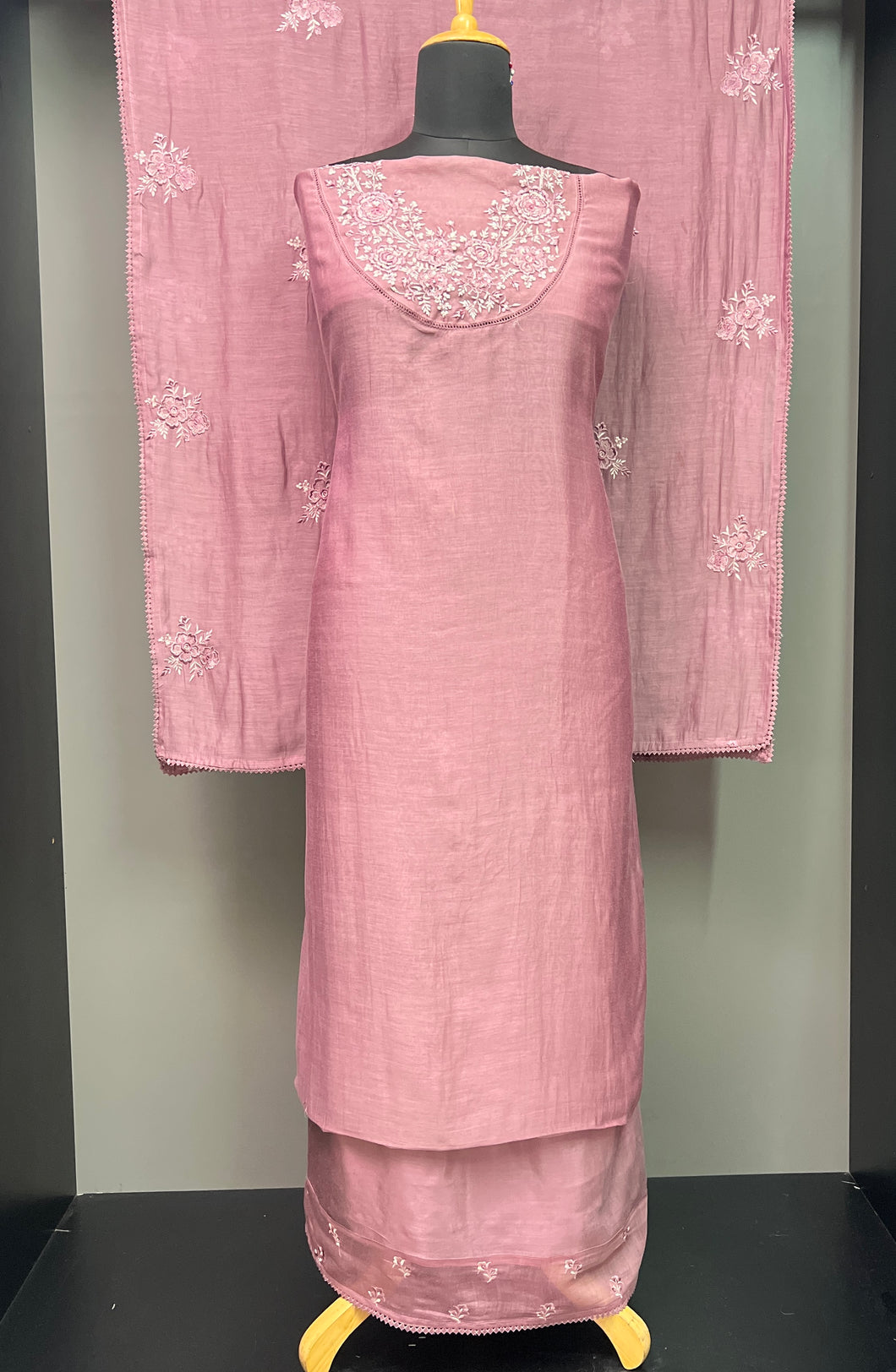 Floral Embroidery Detailed Chanderi Salwar Set | BLD1018
