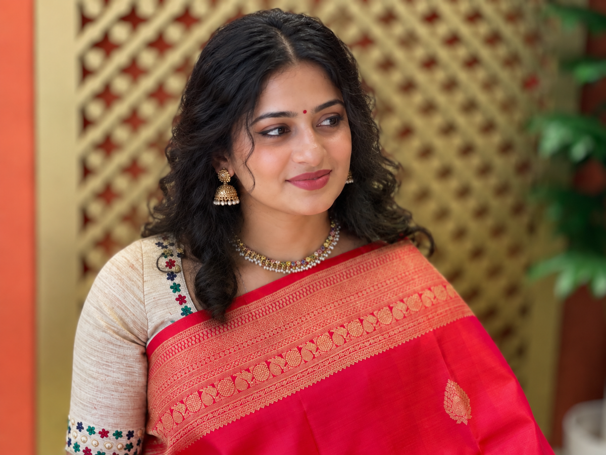 Golden Zari Woven Handloom Kanchipuram Saree | OM215
