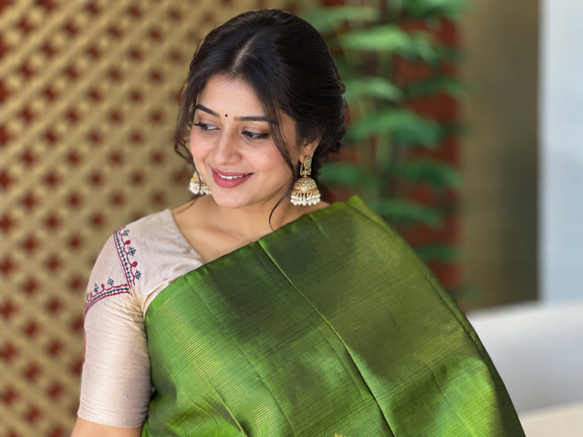 Traditional Buta Pattern Kanchipuram Saree | OM185
