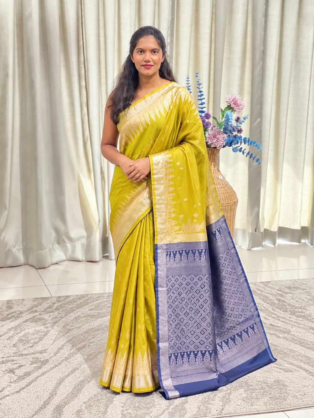 Temple Border Pattern Semi Soft Silk | RVS258