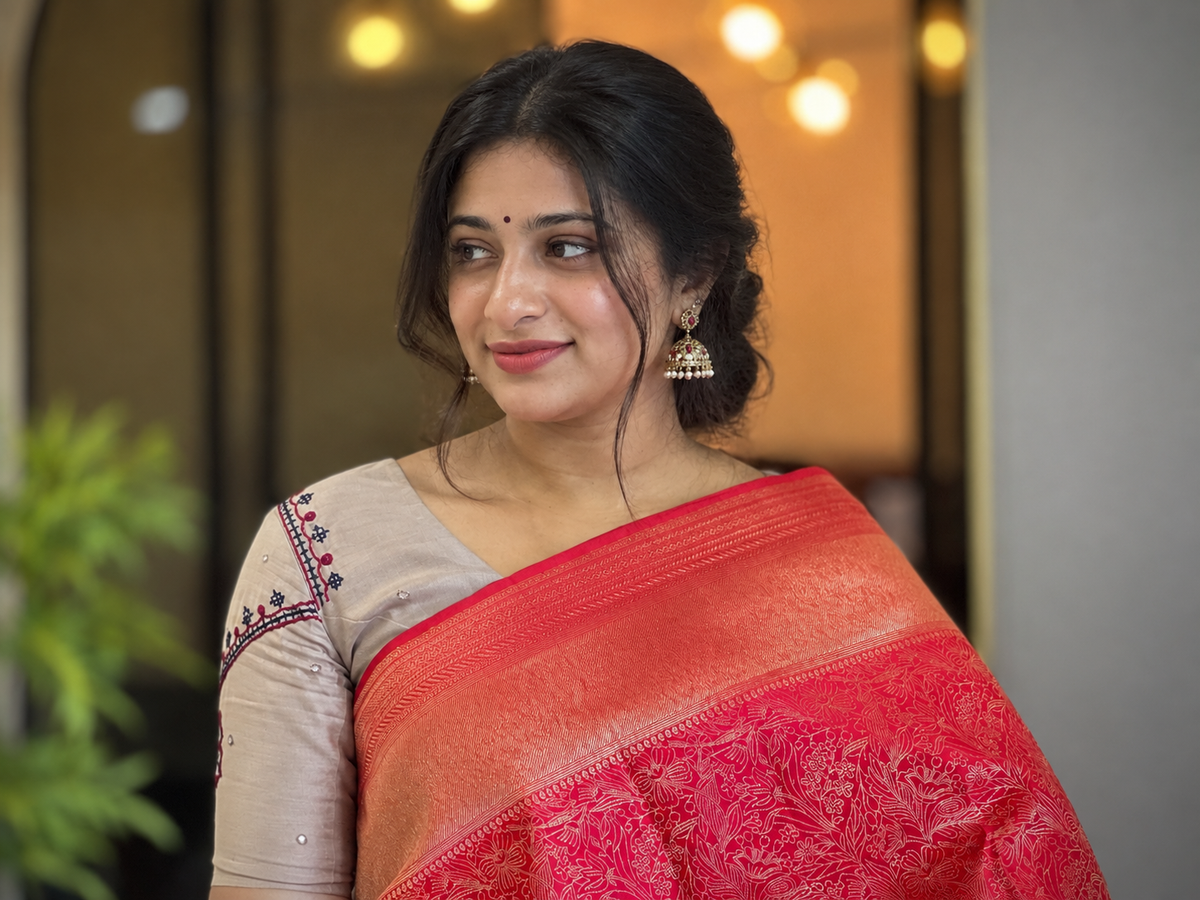 Pencil Zari Woven Kanchipuram Saree | OM160