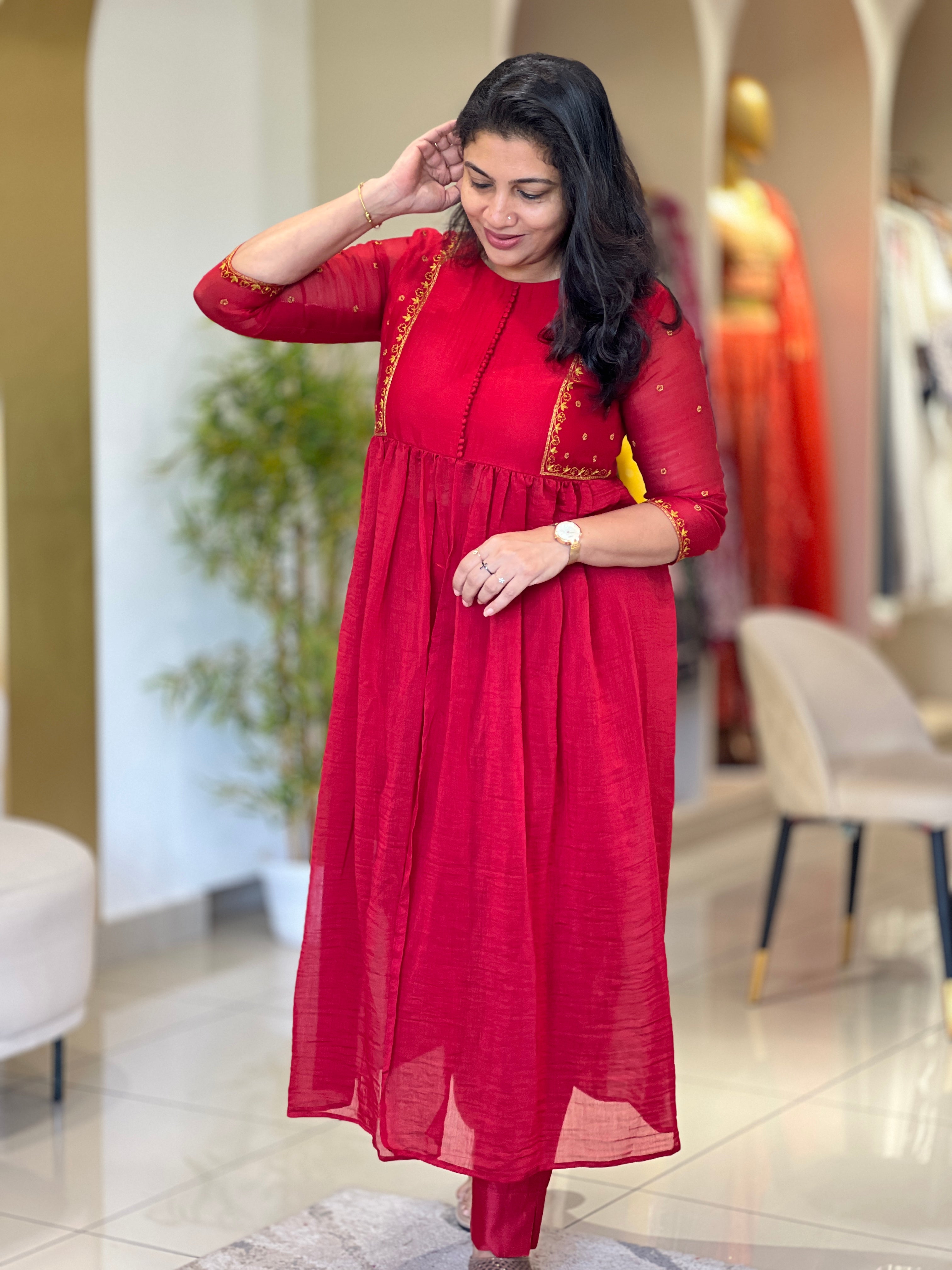 Hand Embroidery With Potley Detailed Mul Chanderi Kurta Set | DN775