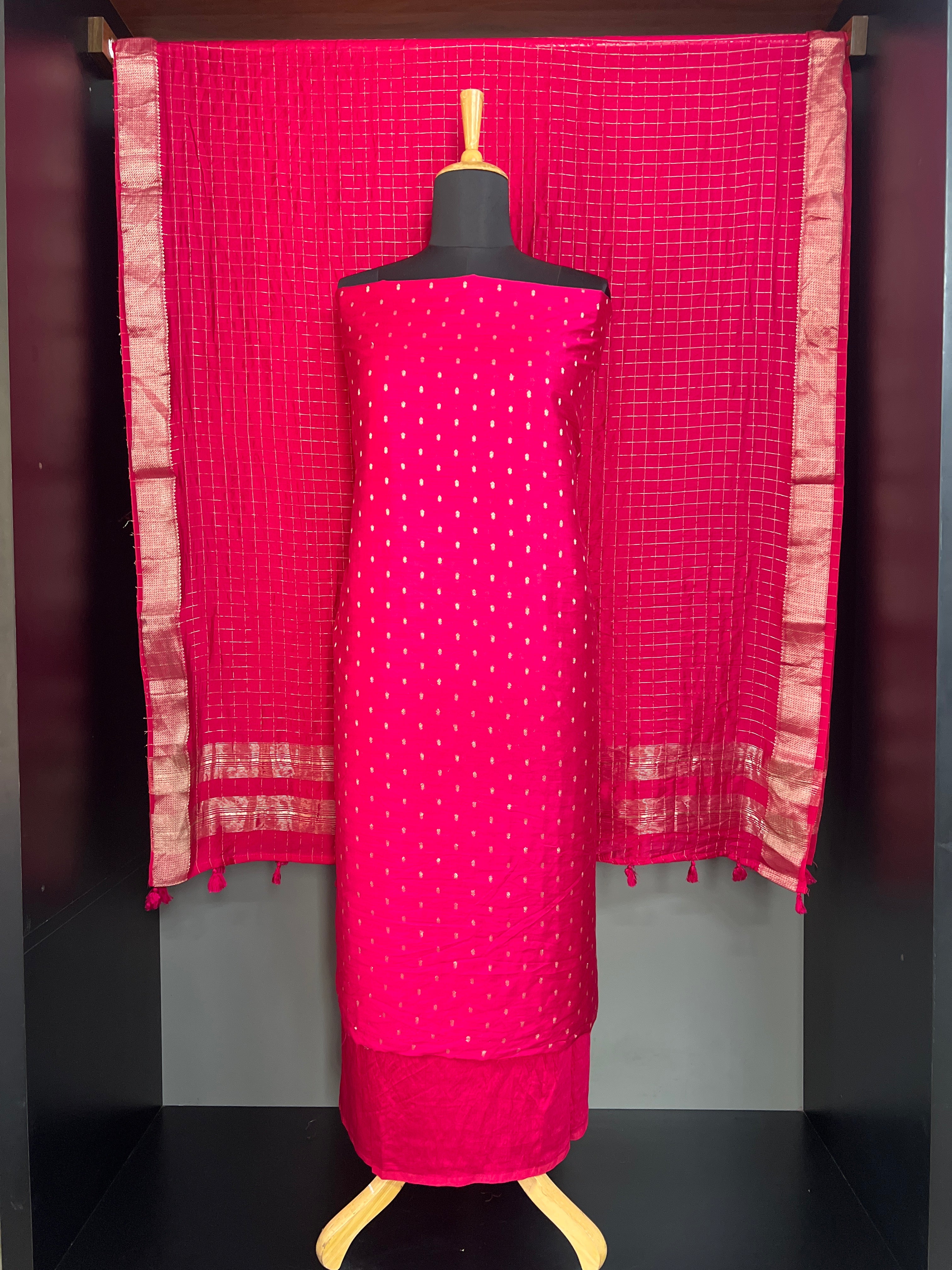 Golden Zari Buta Woven Pattern Chanderi Finish Salwar Set | YNG1431