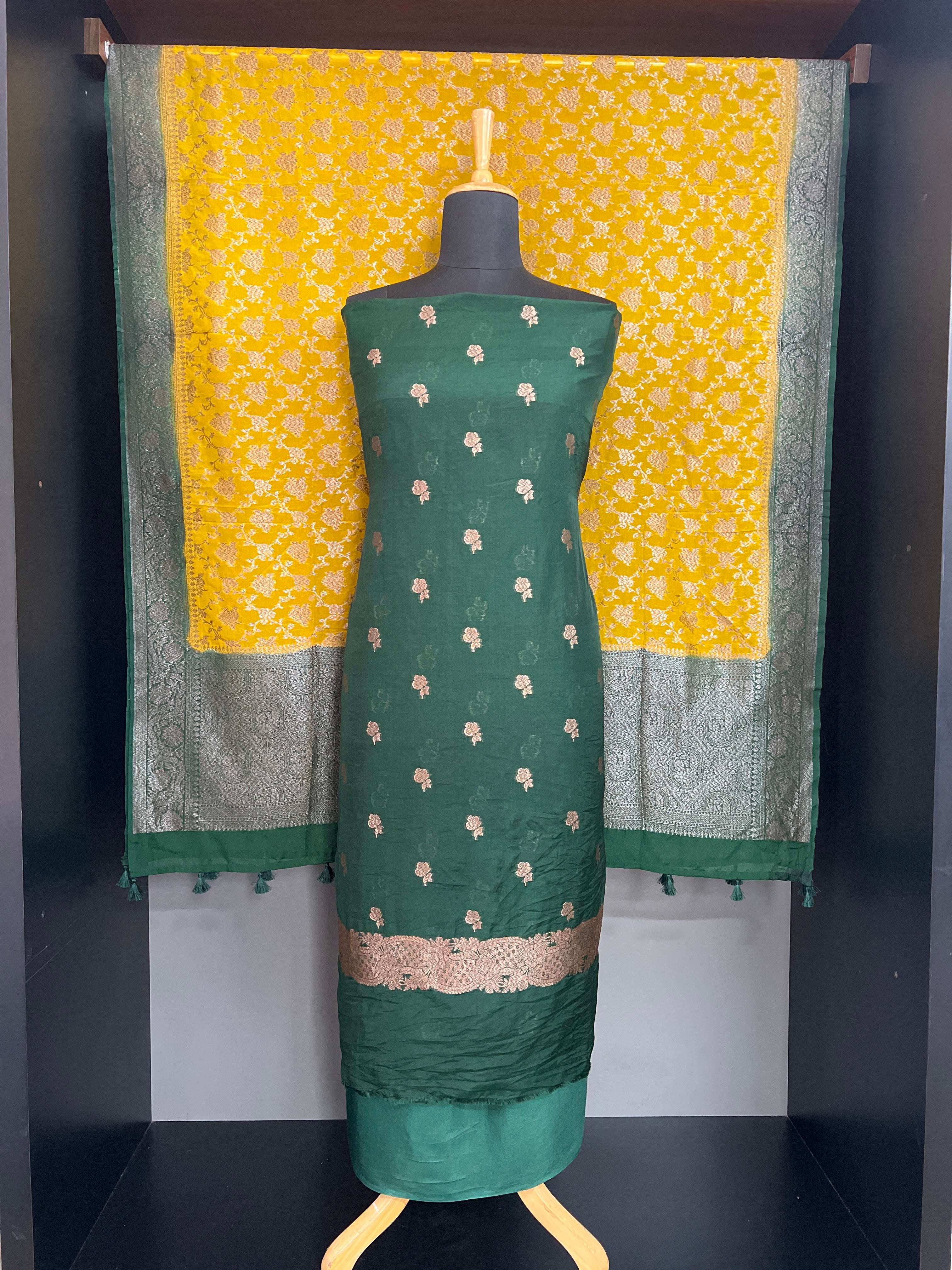 Banarasi Pattern Semi Silk Salwar Set | YNG1582