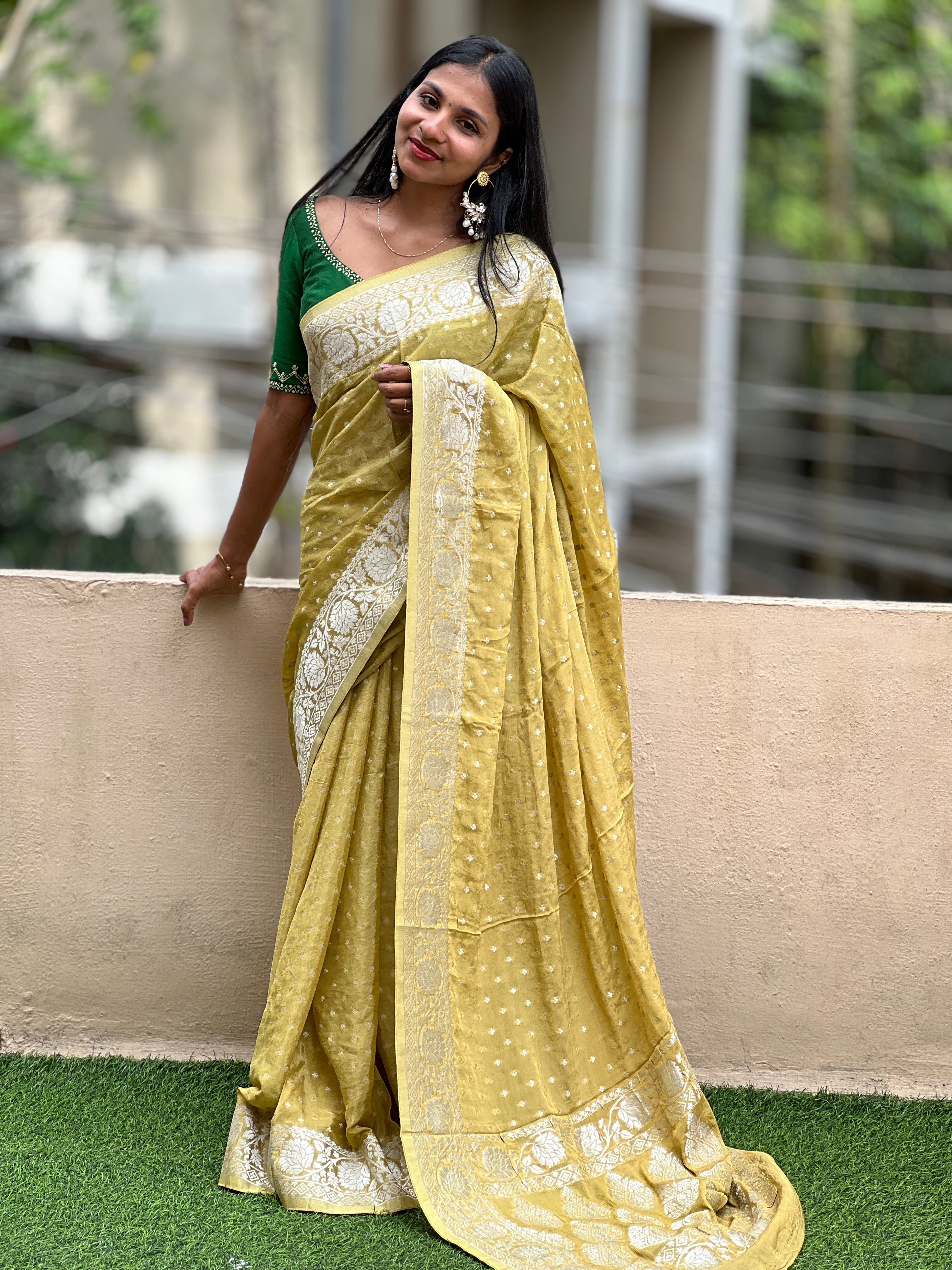 Banarasi Weaving Georgette Saree | YNG346