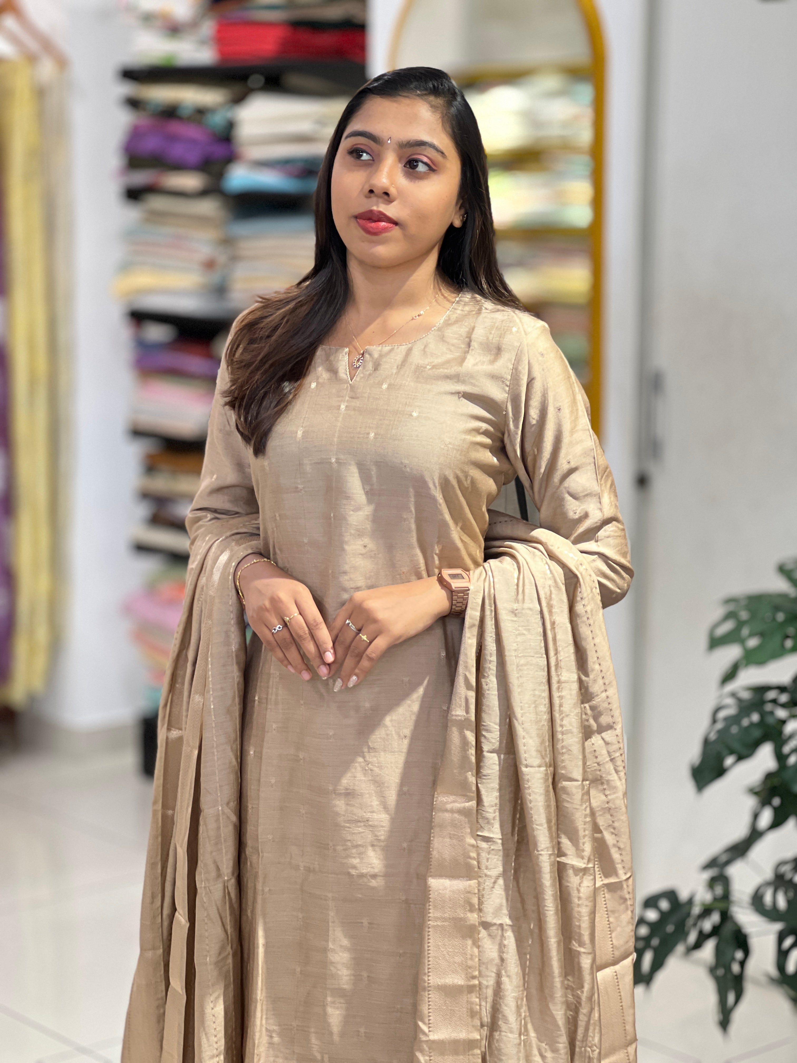 Scattered Buta Detailed Chanderi Finish Kurta Set | YNG1154