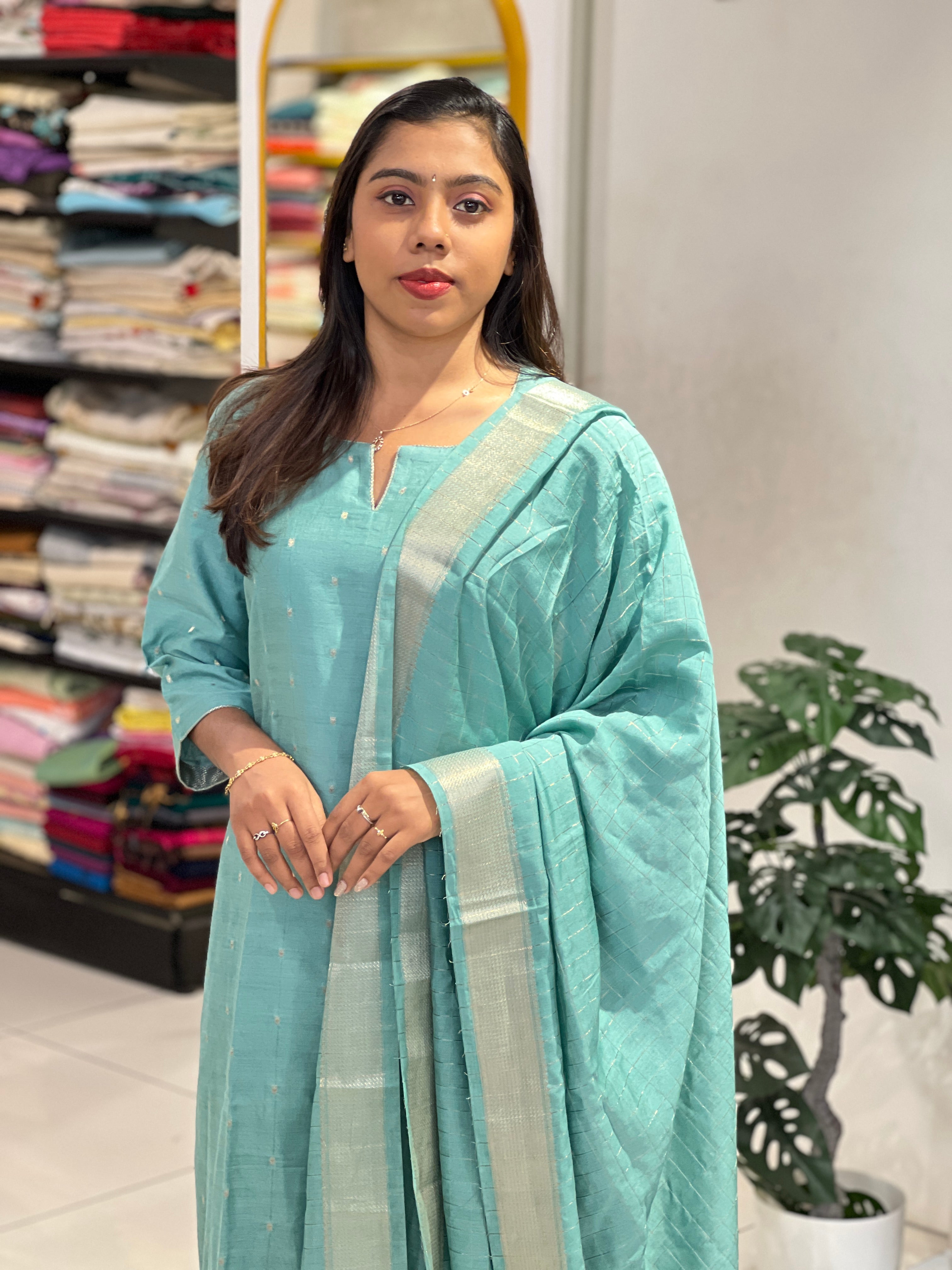 Scattered Buta Detailed Chanderi Finish Kurta Set | YNG1157