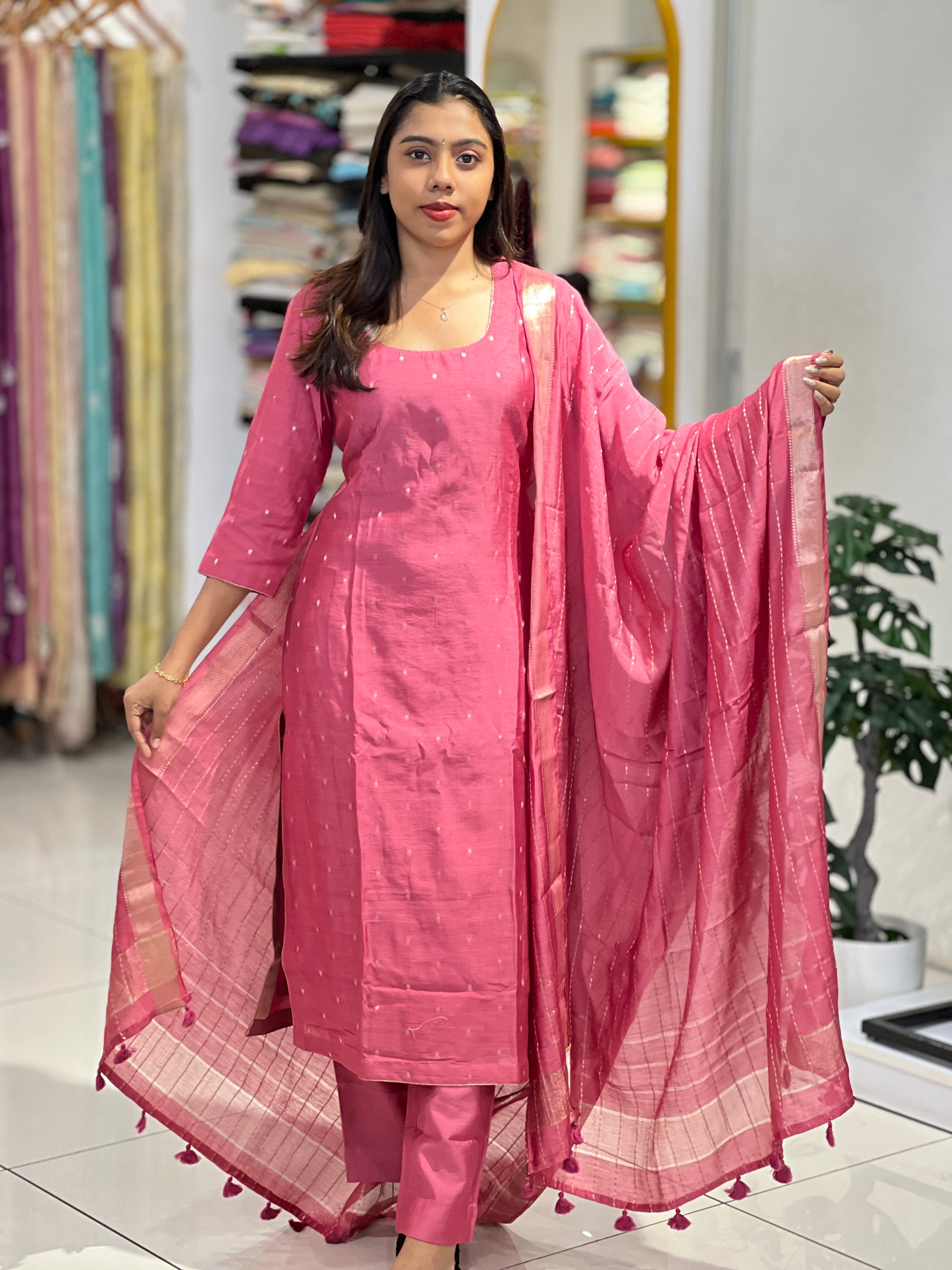 Scattered Buta Detailed Chanderi Finish Kurta Set | YNG1158