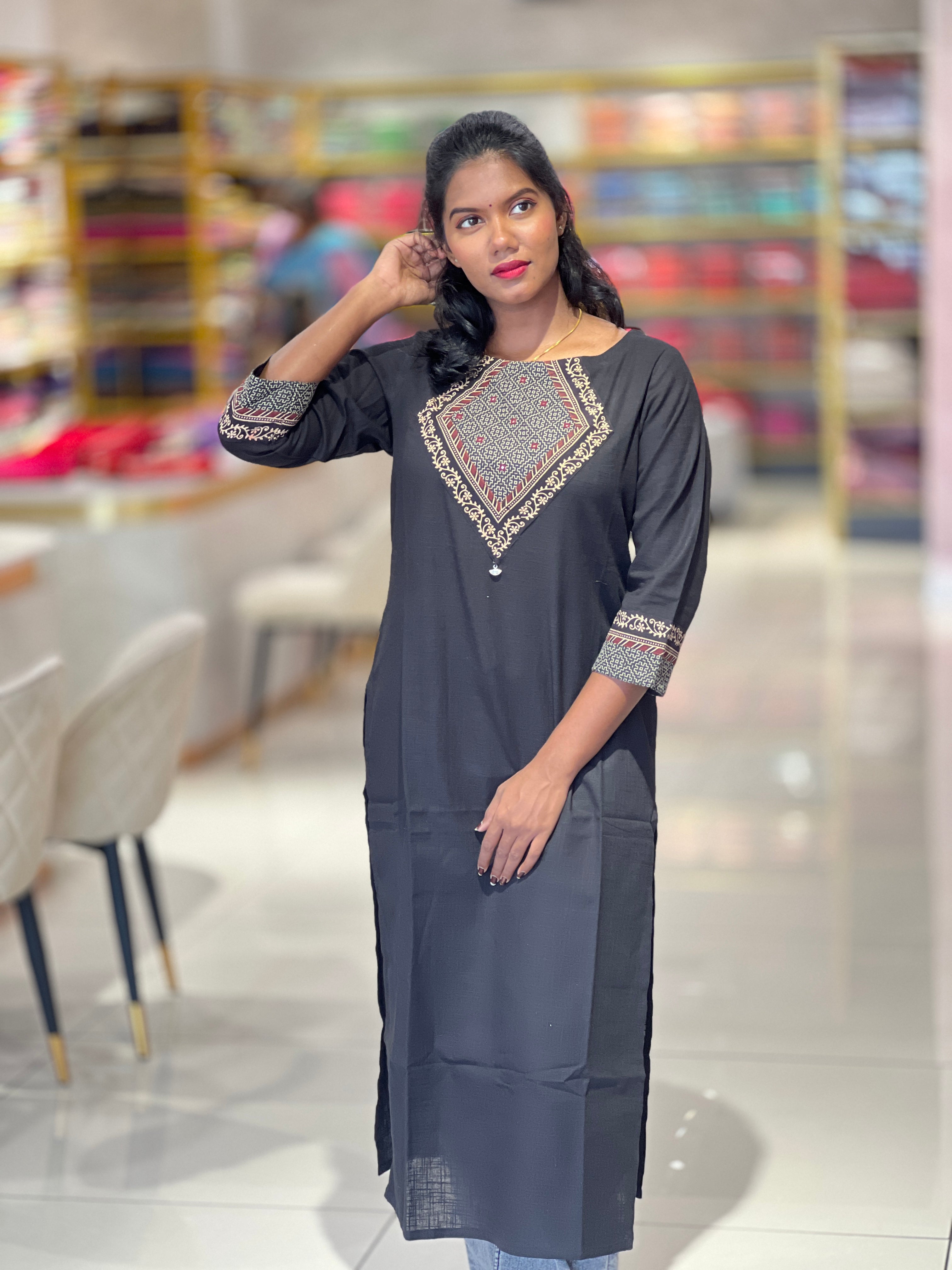 Embroidery Pattern Cotton Kurta | DIL108