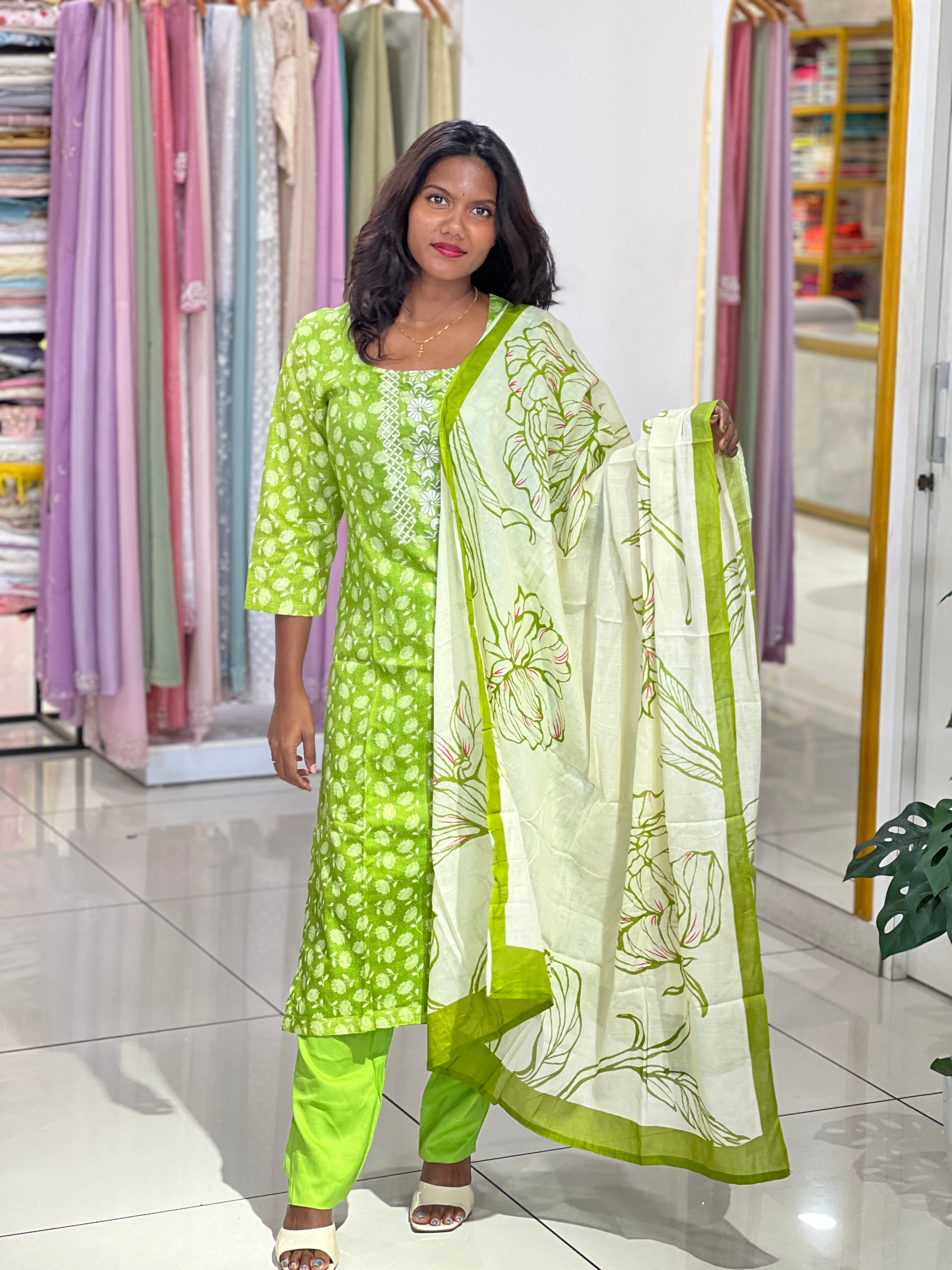 Floral Printed Pattern Cotton Kurta Set | IHP105