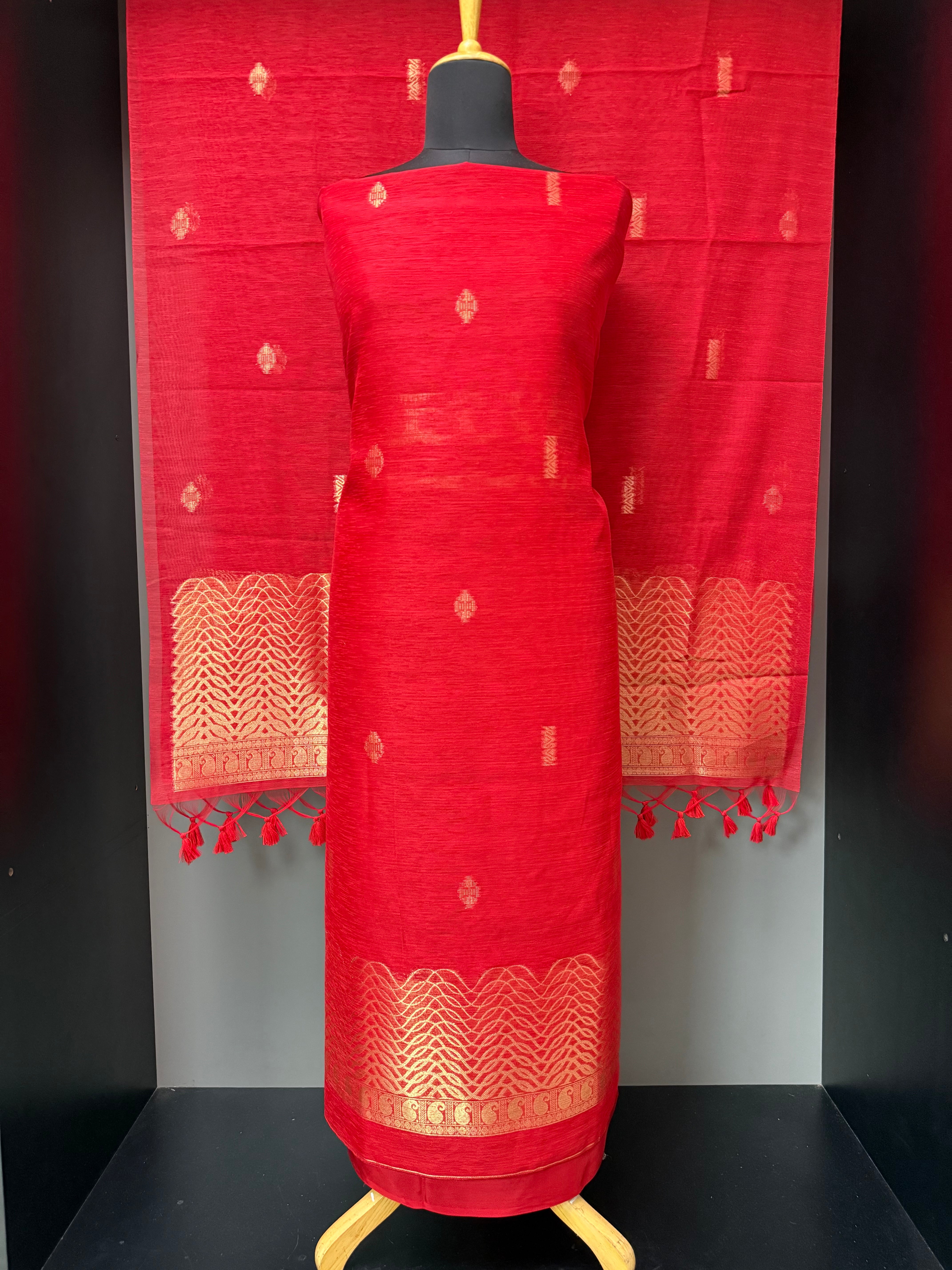 Banarasi Weaved Geecha Tussar Finish Salwar Set | LV383