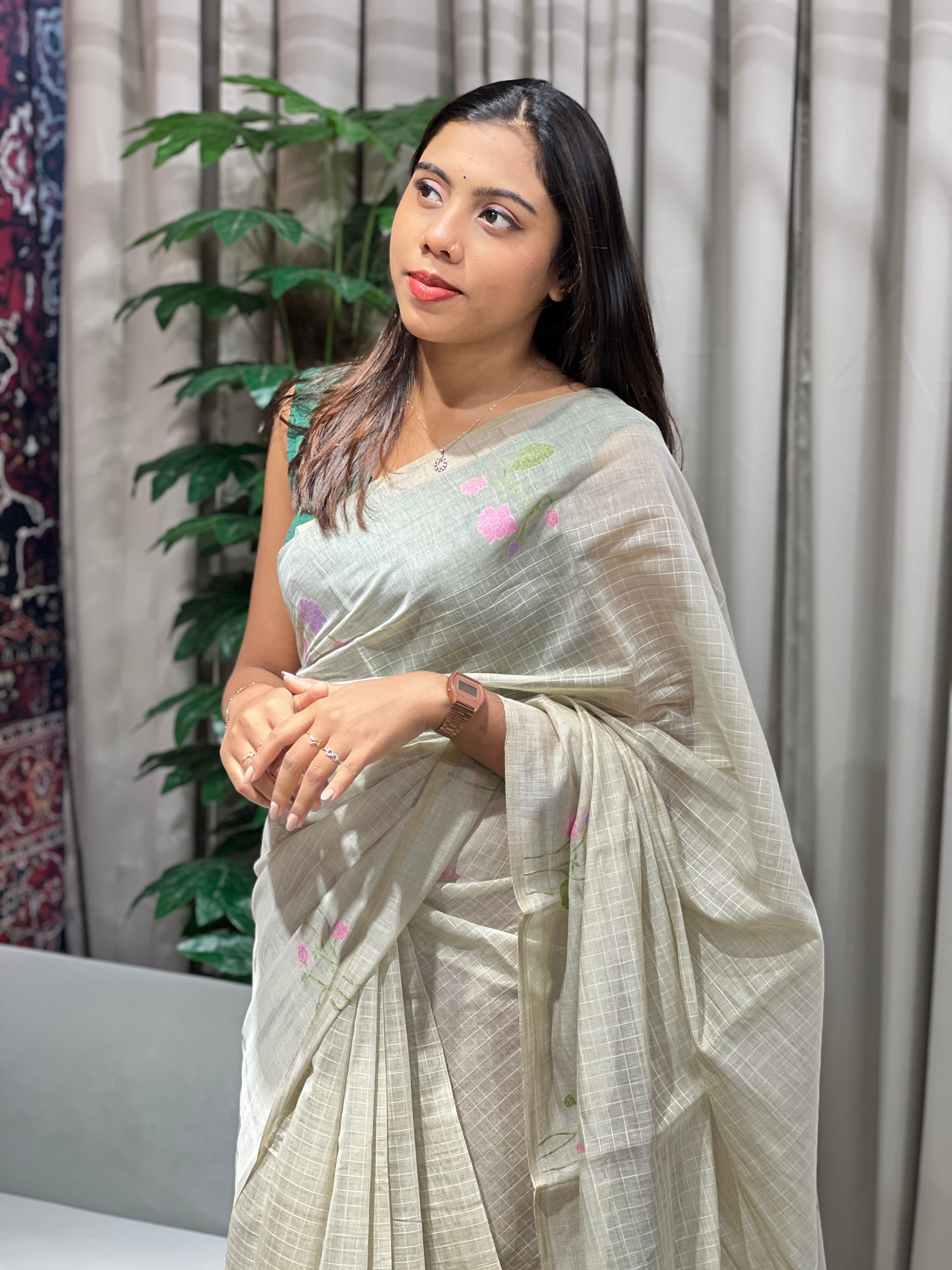 Floral Patterned Chanderi Finish Saree | YNG695