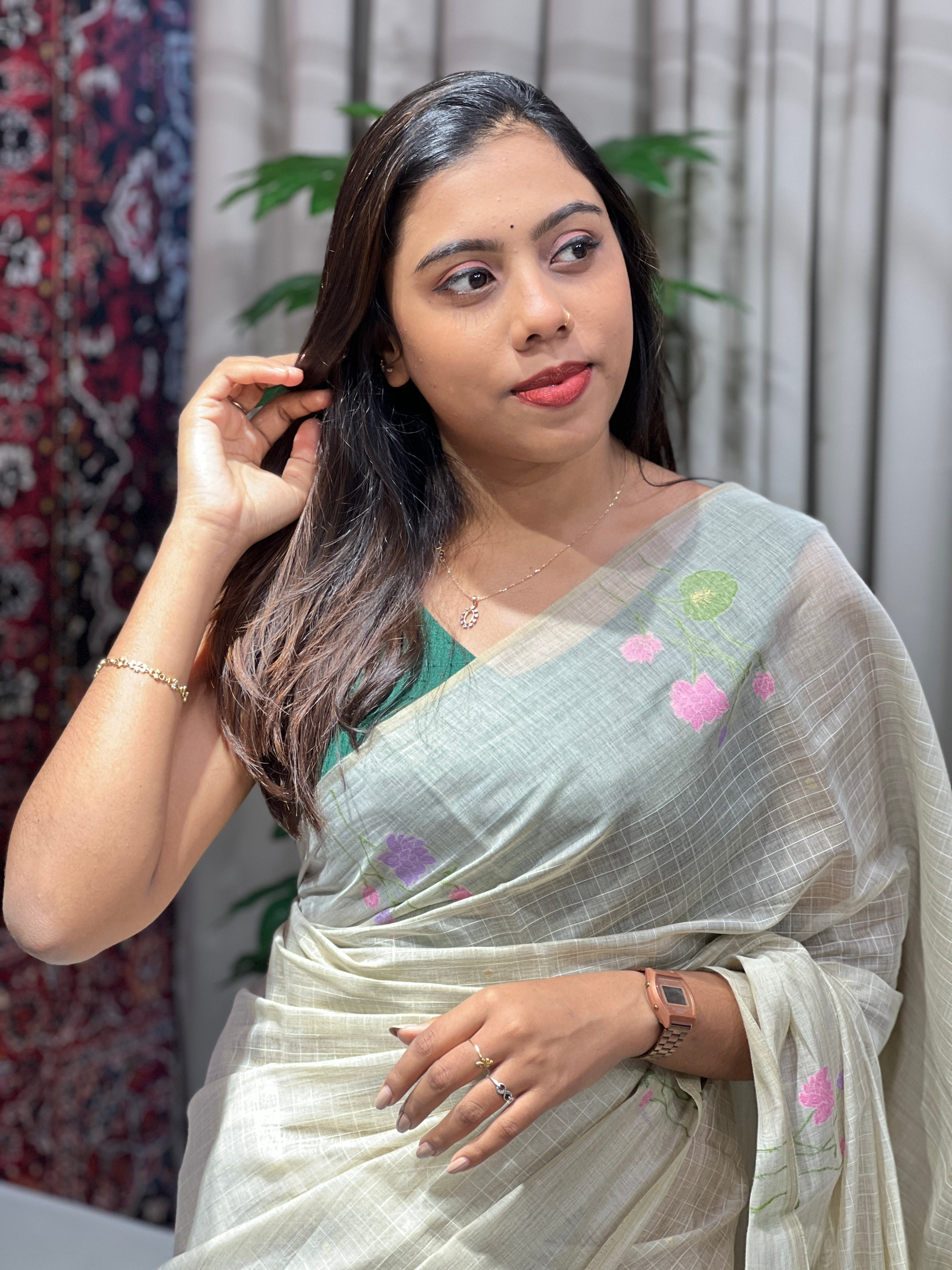 Floral Patterned Chanderi Finish Saree | YNG695