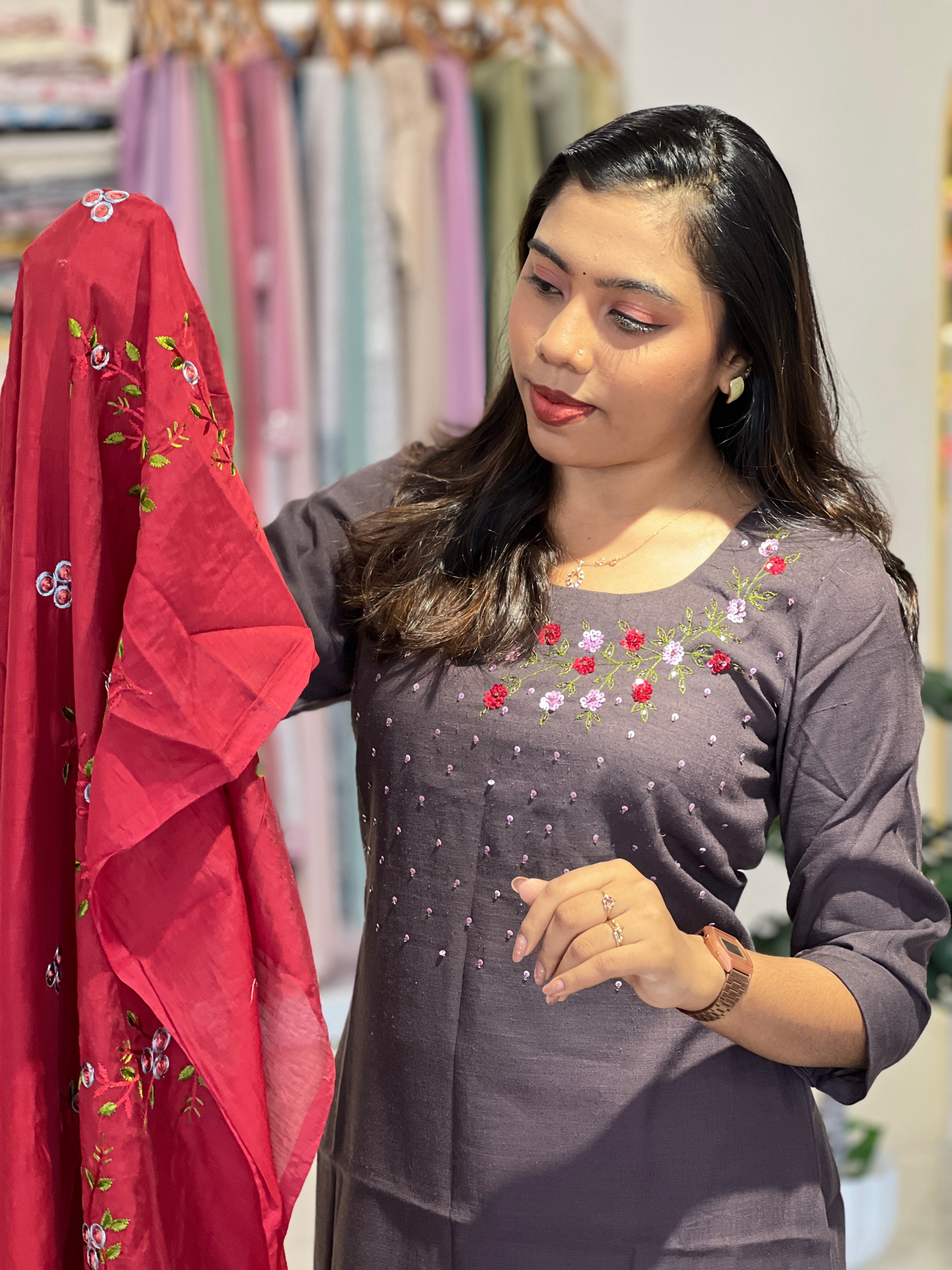 Floral Embroidered Cotton Kurta Set IHP141