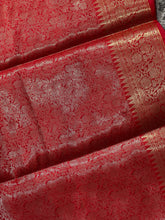 Zari Woven Floral Patterned Semi Silk Saree | NN240