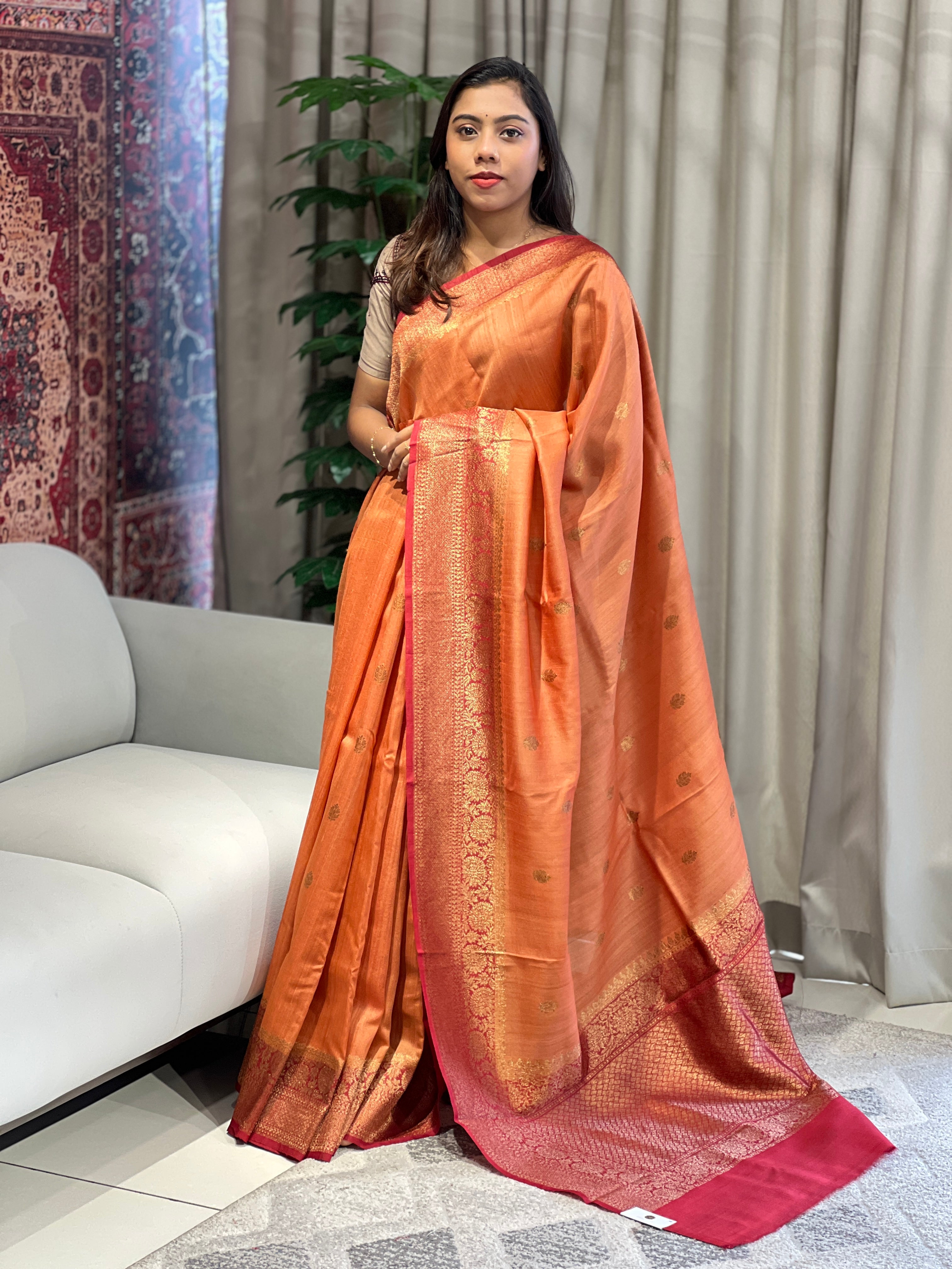 Golden Zari Butta Tussar Banarasi Saree | YNG733