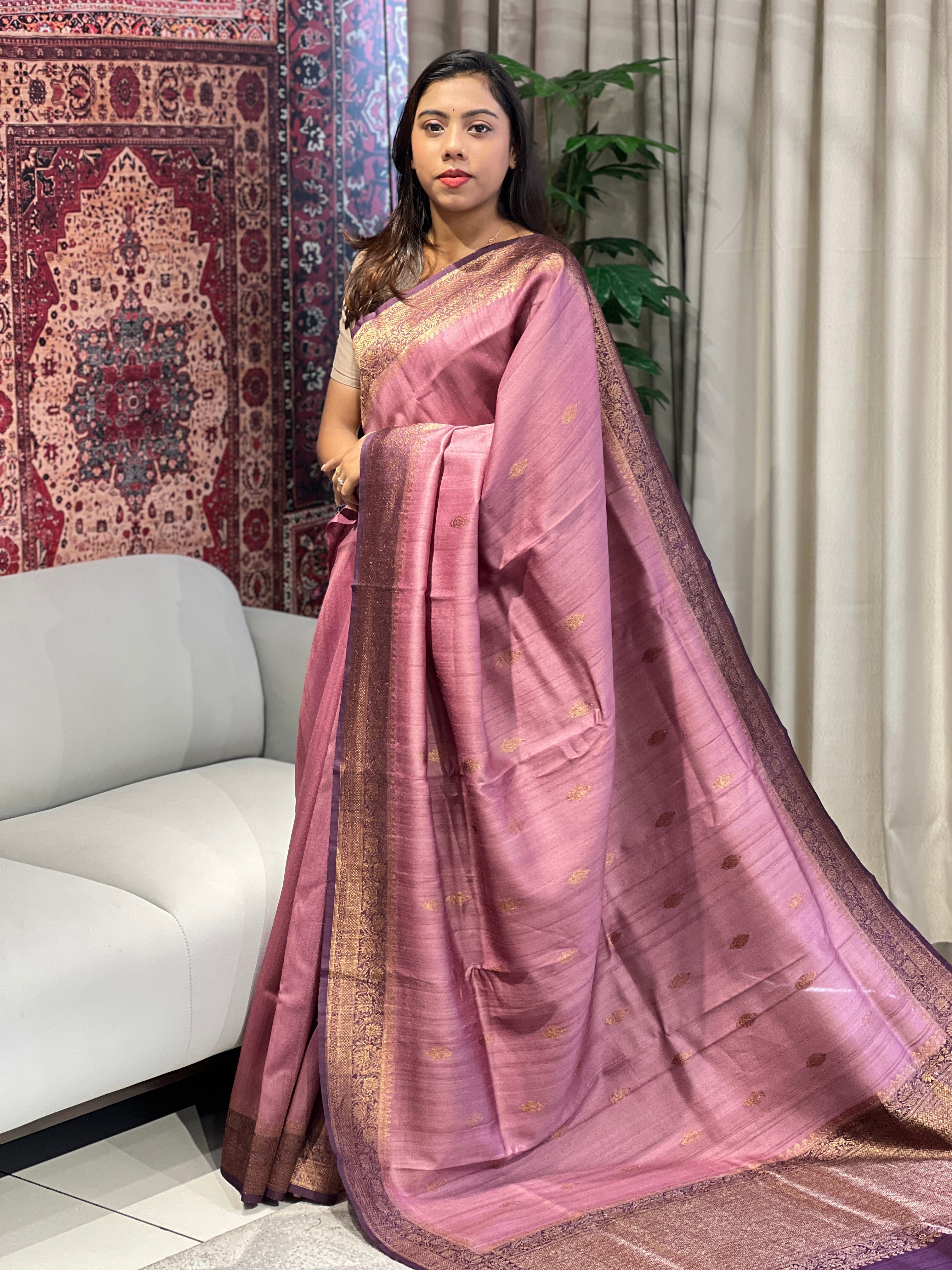 Zari And Thread Woven Tussar Banarasi Saree | YNG734