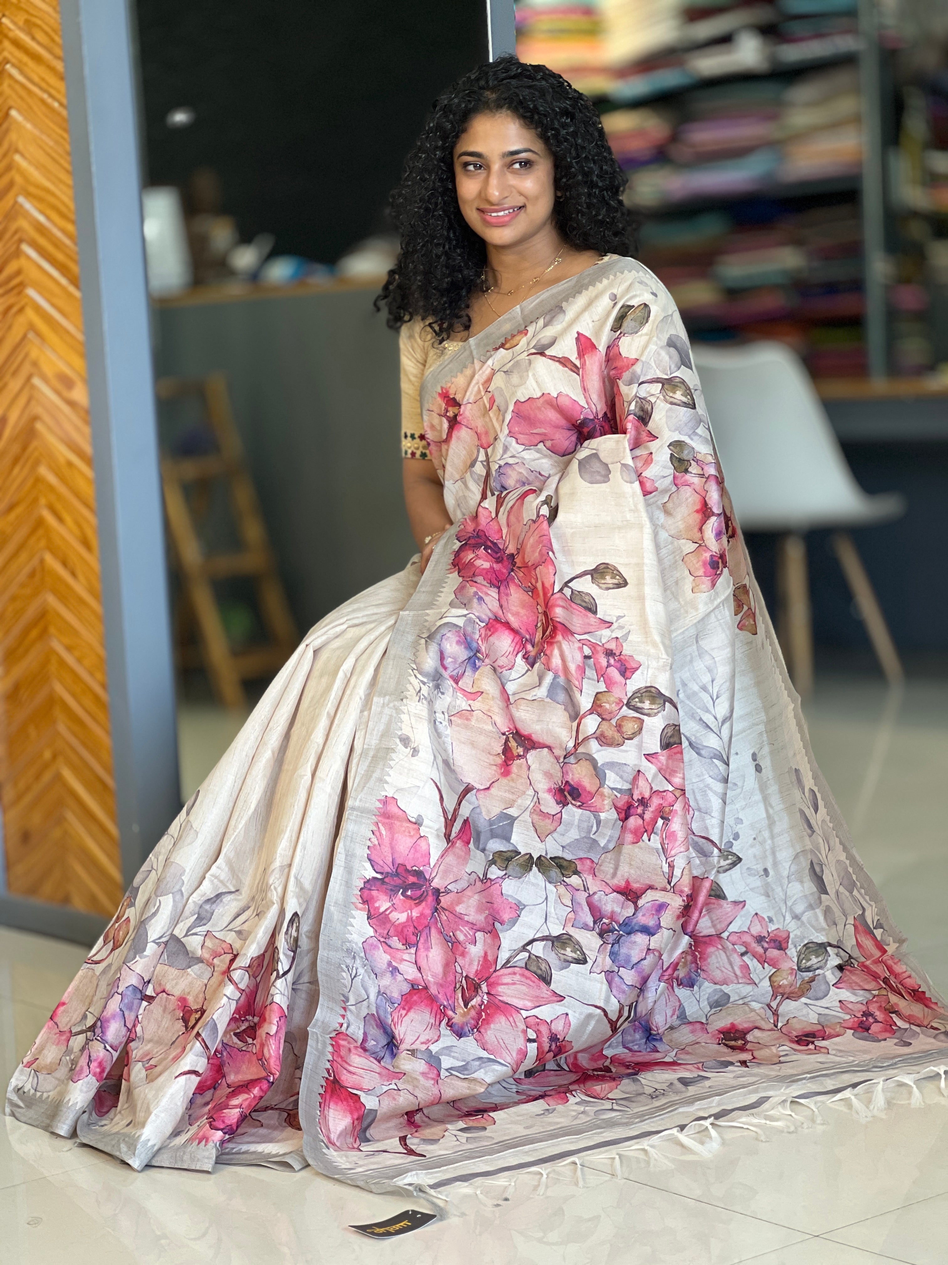 Floral Pattern Tussar Finish Saree | KSD136