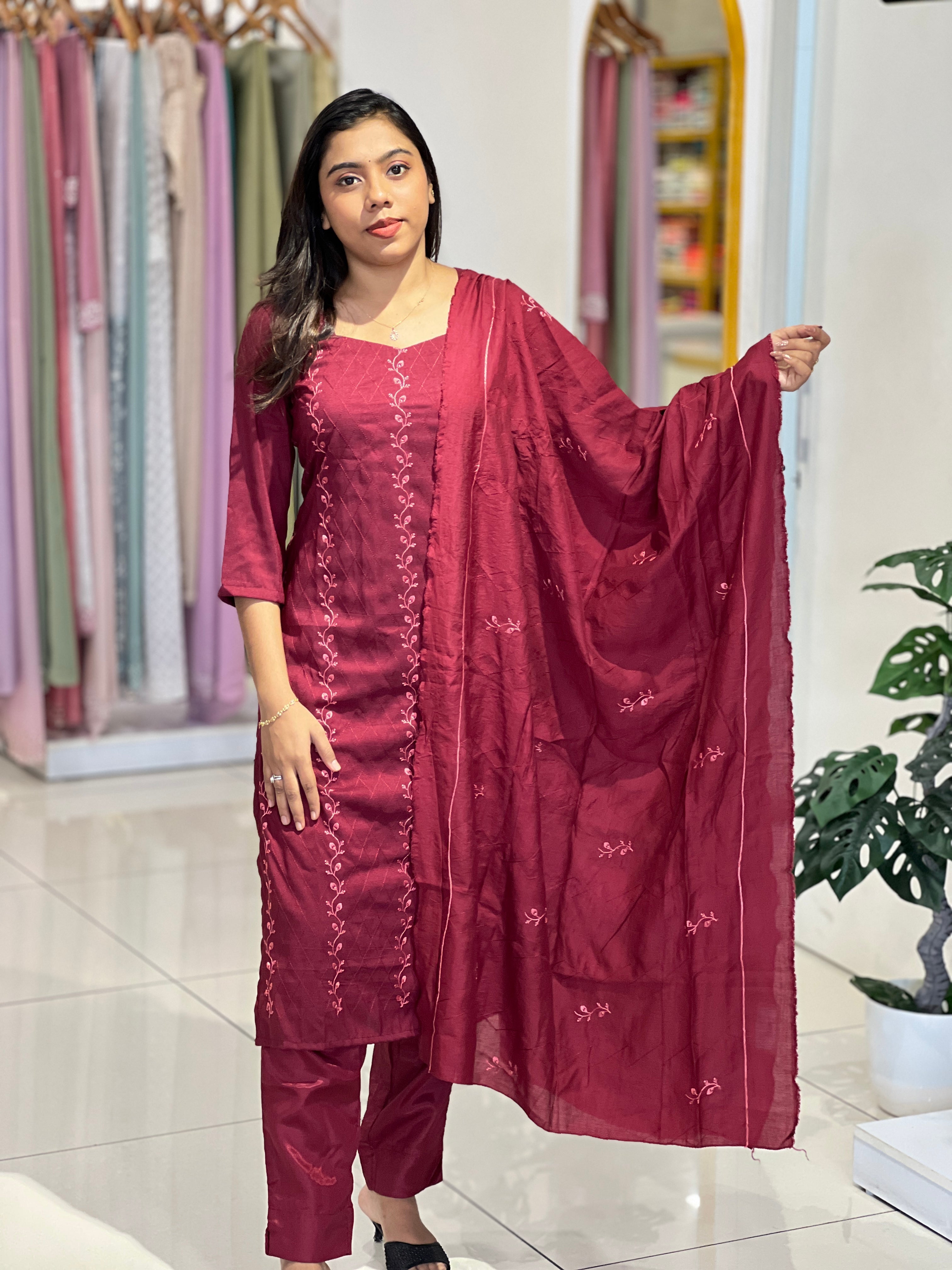 Machine Embroidered Cotton Kurta Set IHP117