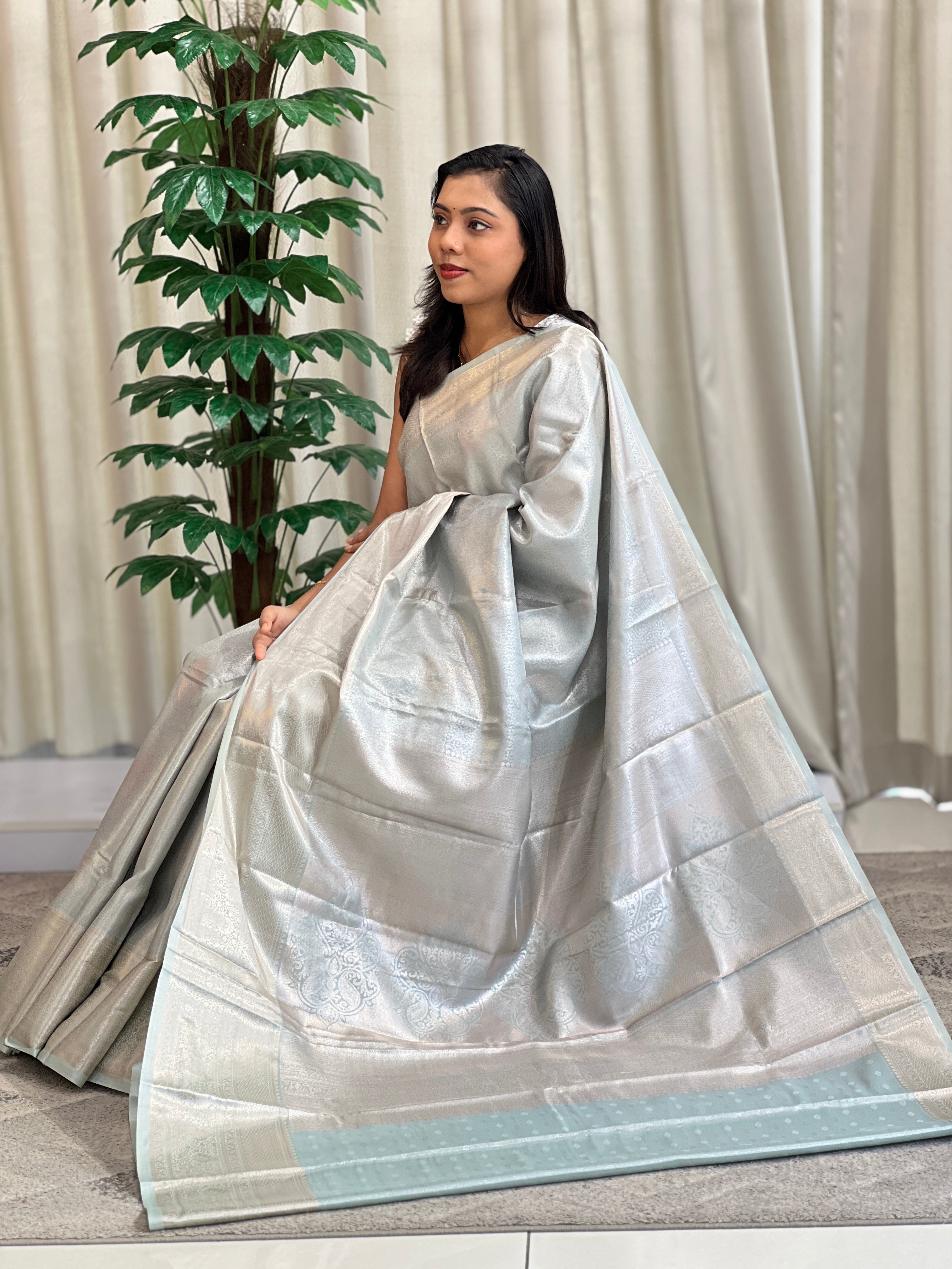 Silver Zari Bordered Floral Pattern Semi Silk Saree | GAS140