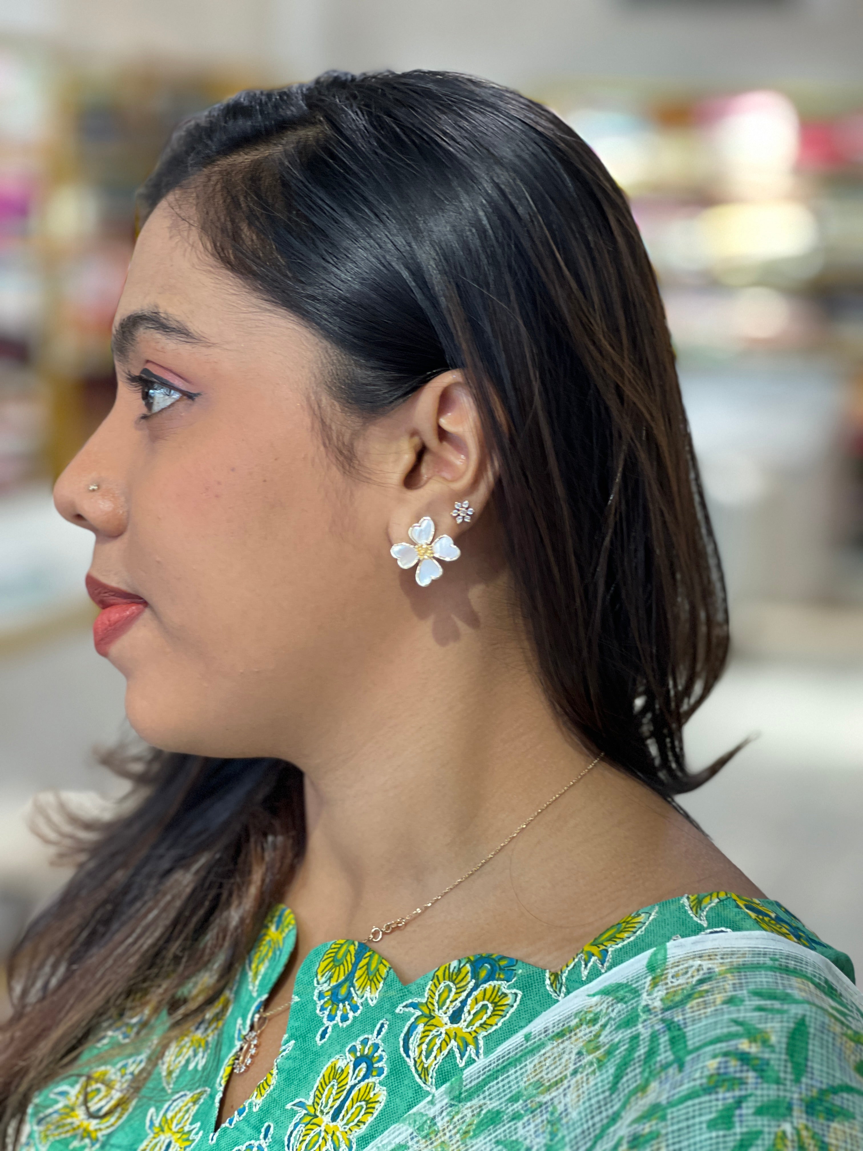 Ivory Blossom Stud Earrings | JE124