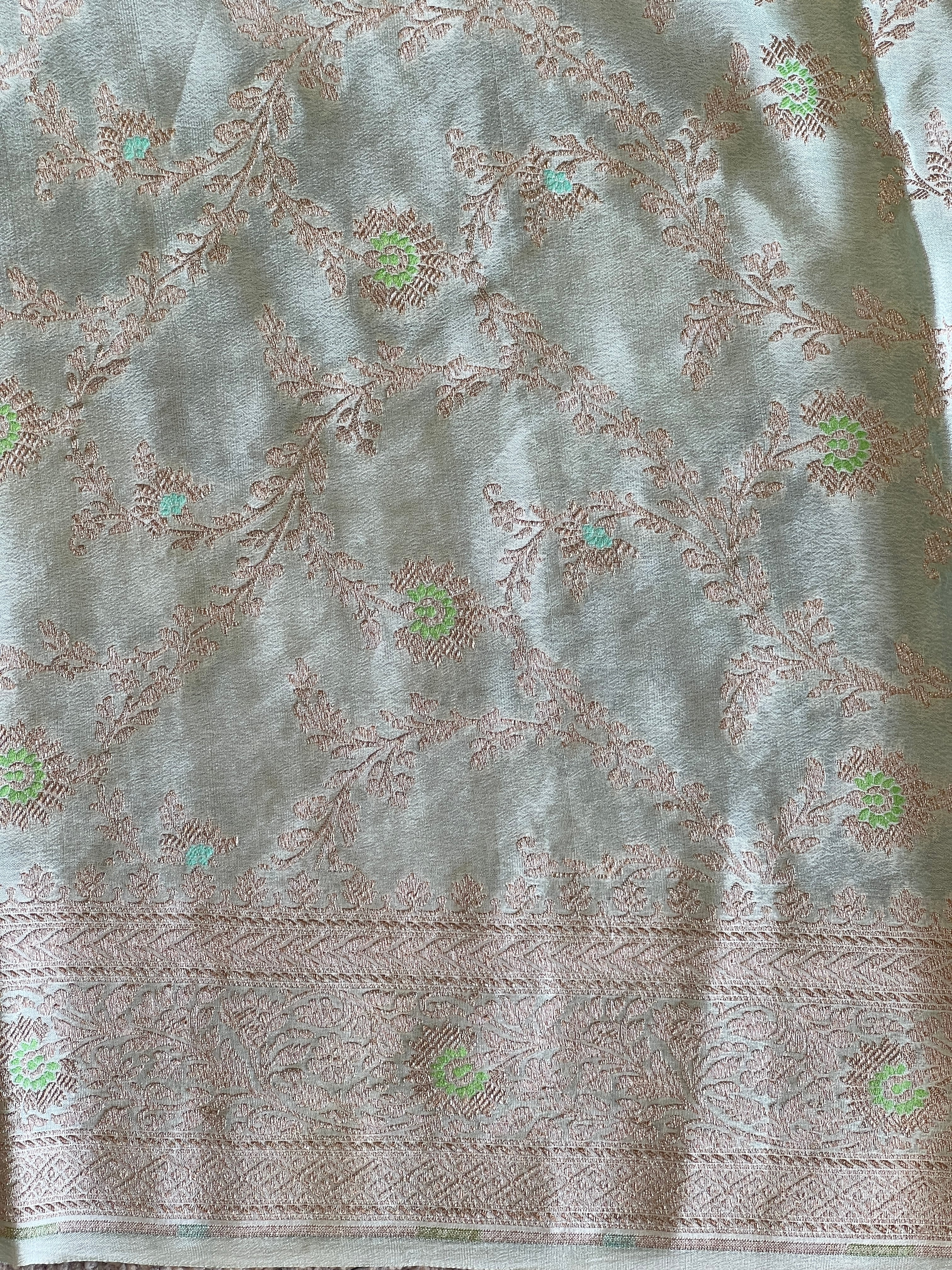 Silver Zari Woven Georgette Banarasi Saree | YNG724