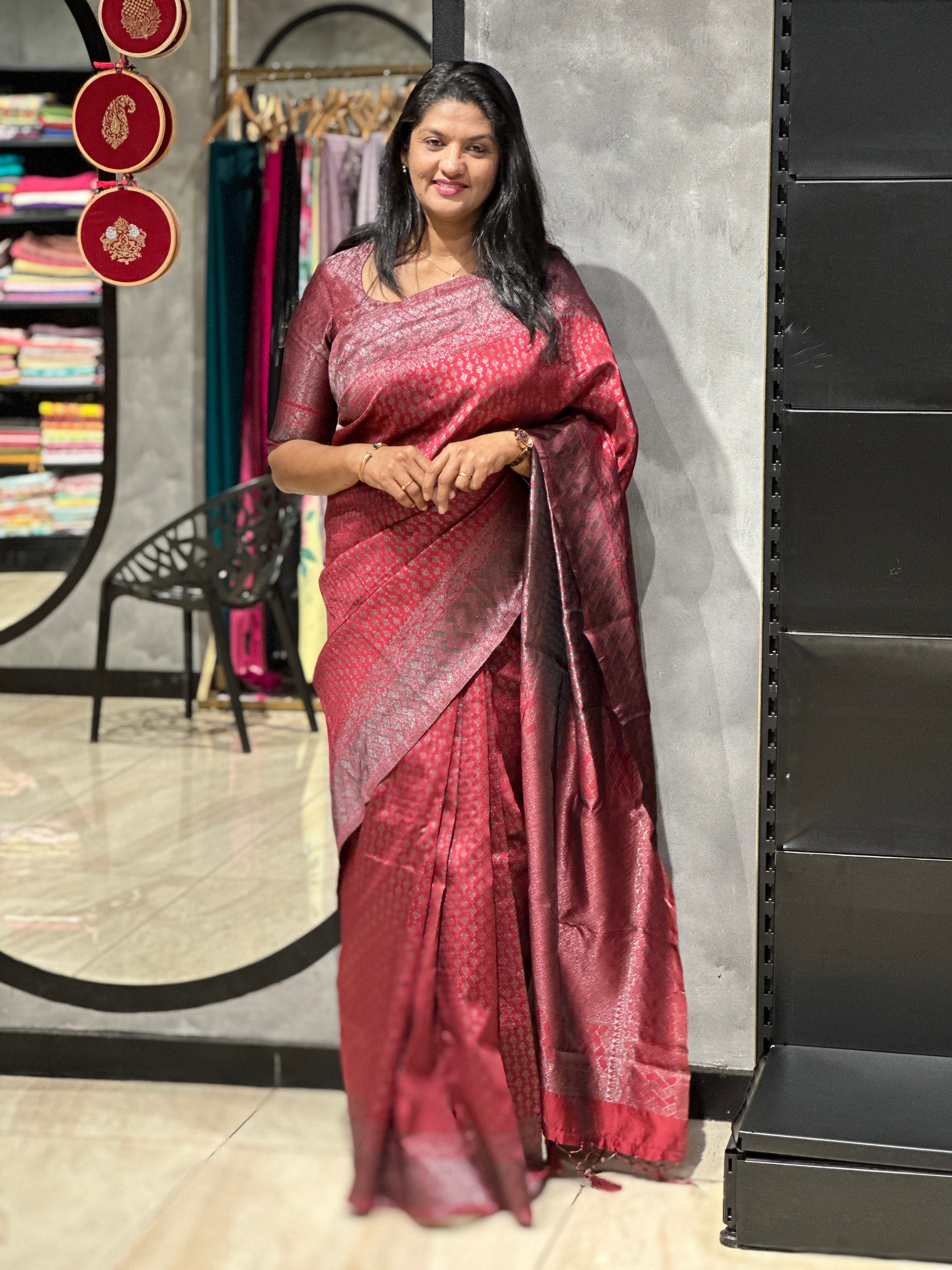Zari and Thread Weaved Semi Silk Saree | HT139