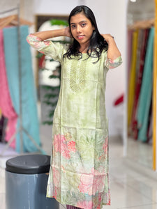 Floral Print With Embroidery Highlighted Muslin Finish Kurta | YOC120