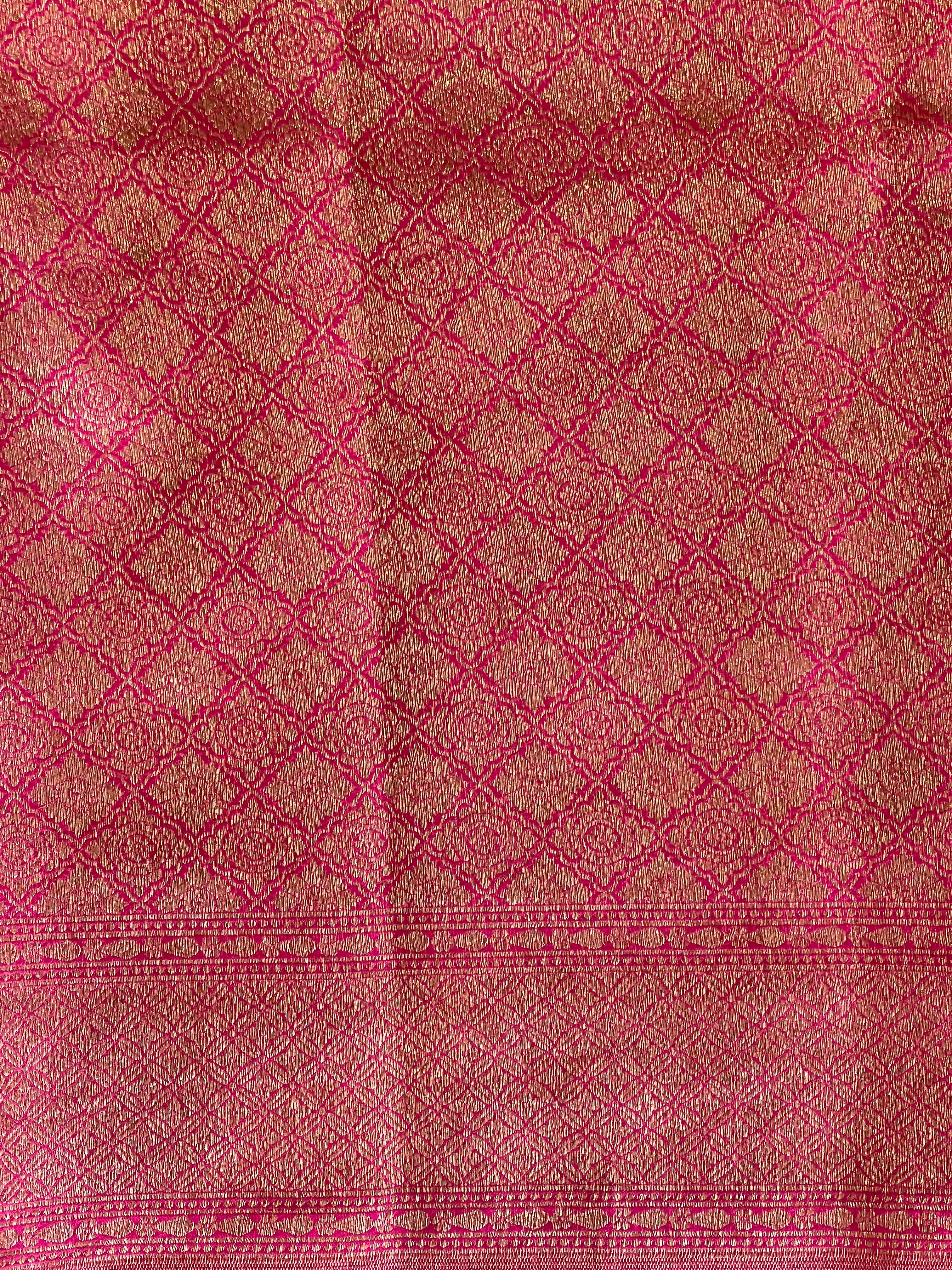 Zari And Thread Woven Tussar Banrasi Saree | YNG730