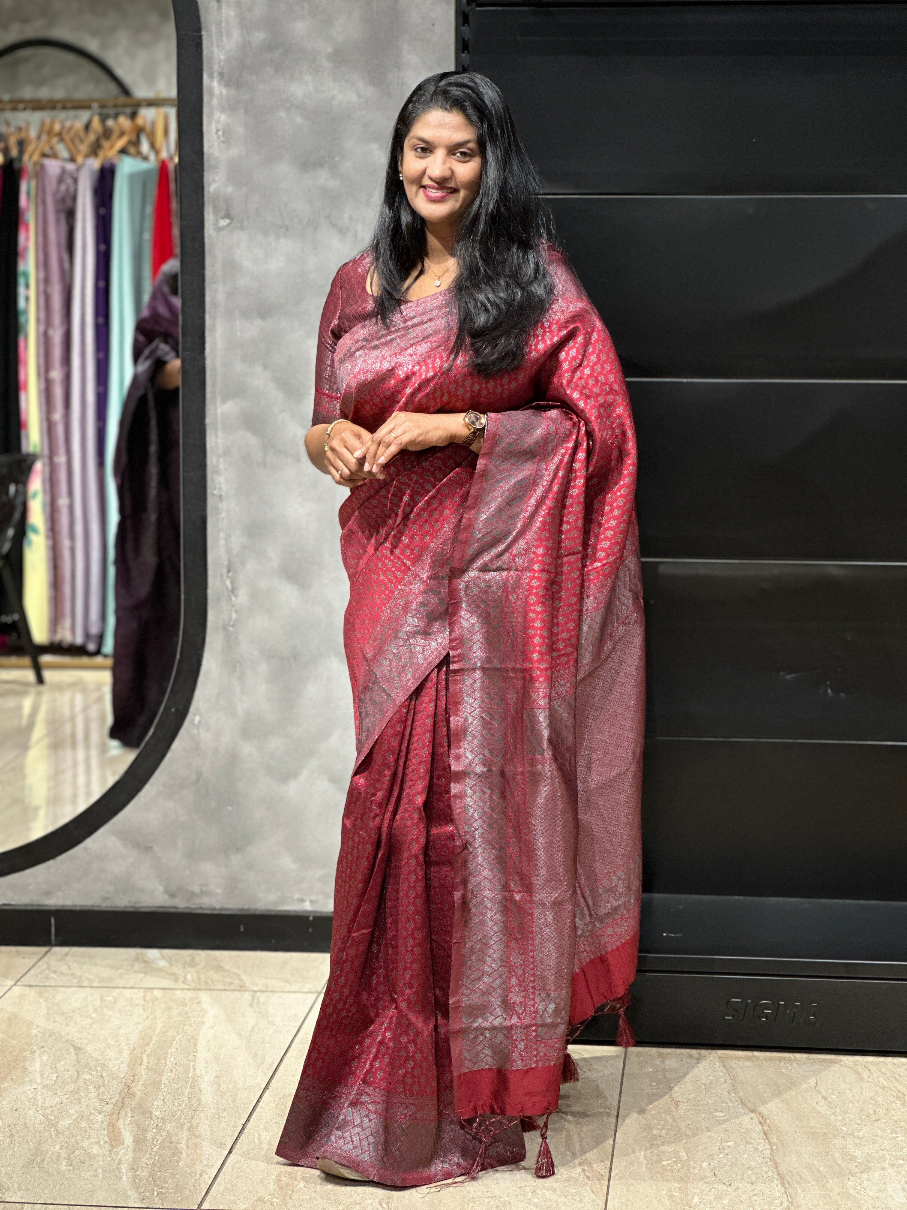 Zari and Thread Weaved Semi Silk Saree | HT139