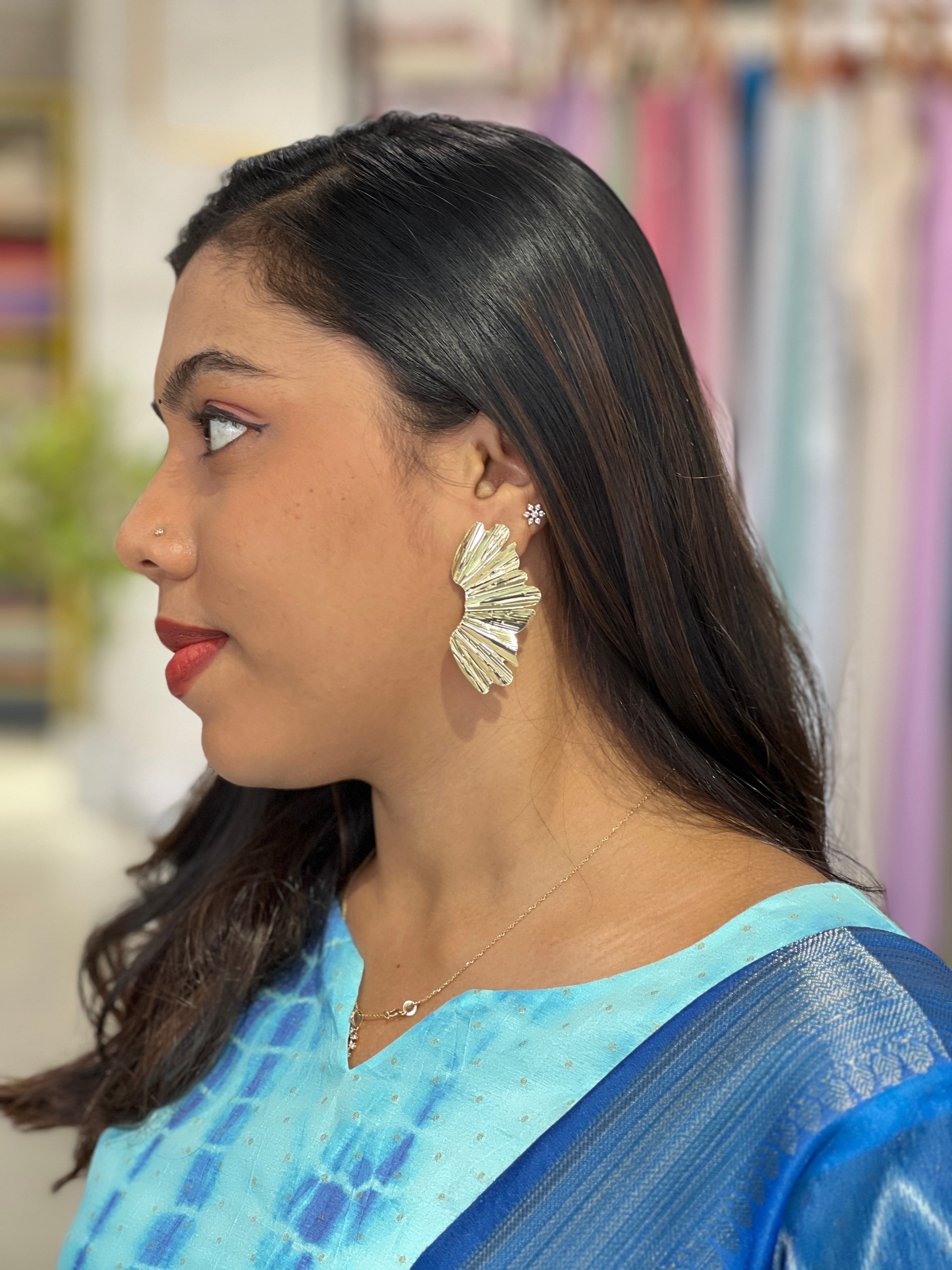 Luxe Shell Wing Studs | JE122