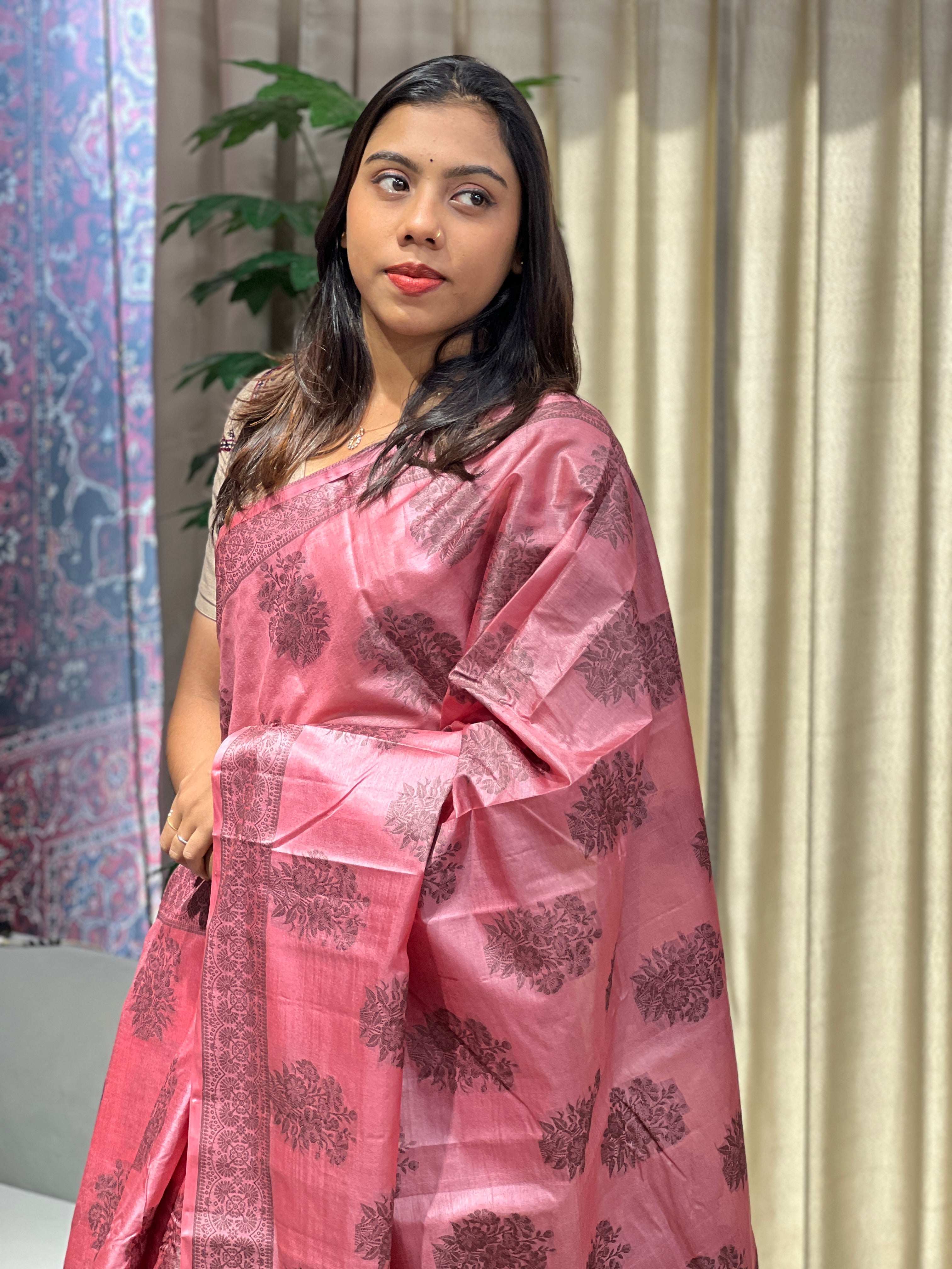 Floral Thread Woven Tussar Saree | YNG678