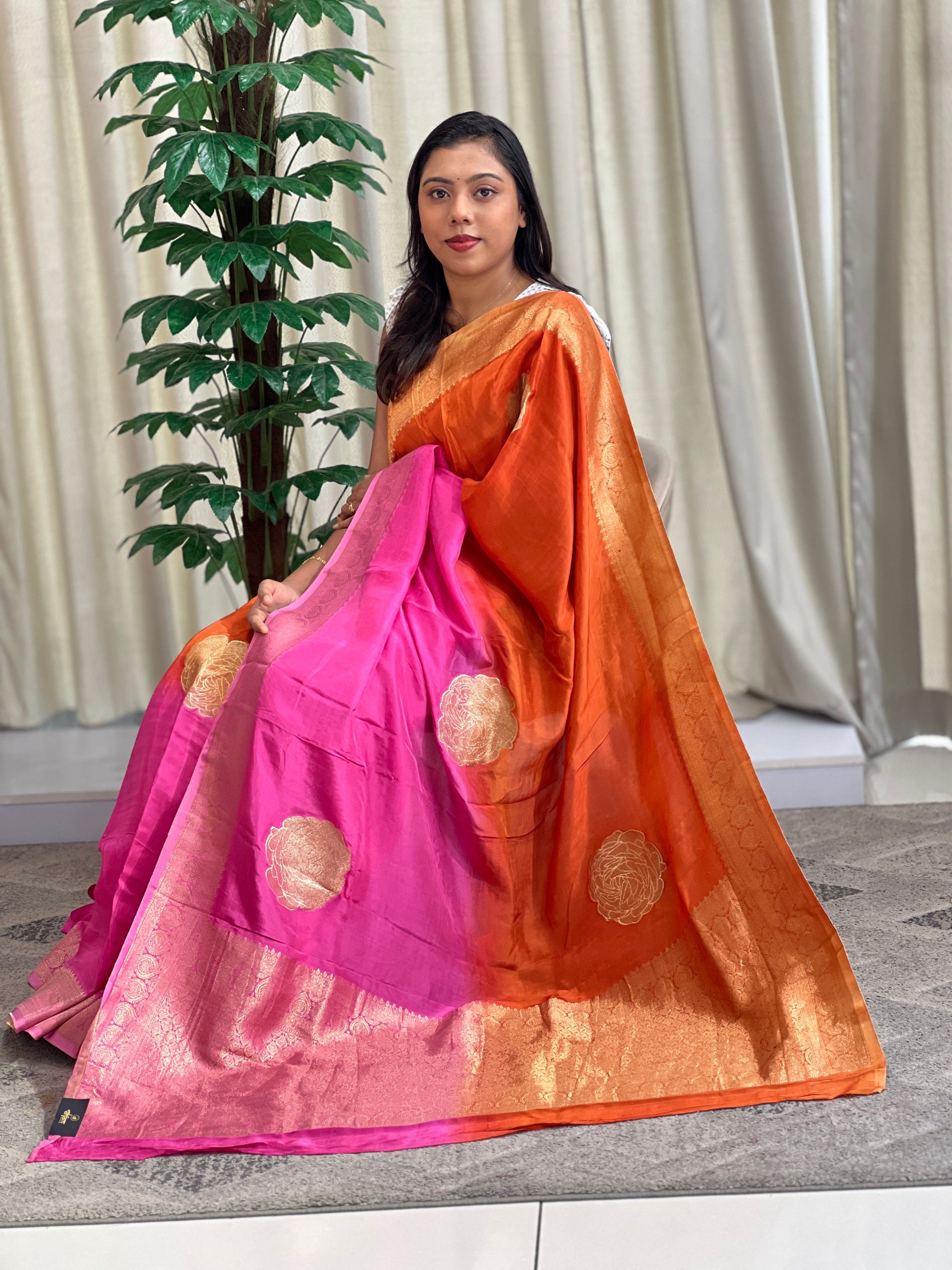 Circular Pattern Crepe Silk Saree | RS134