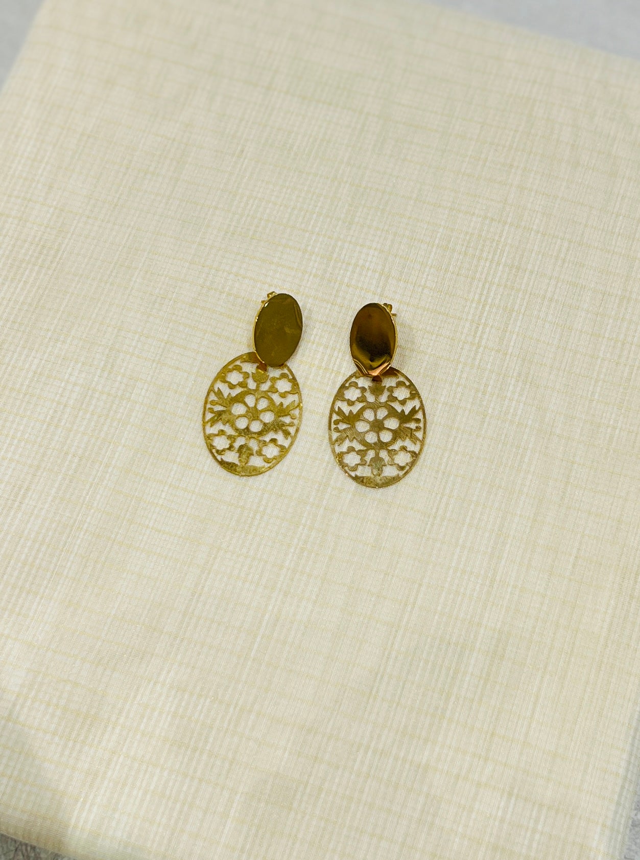 Floral Cutwork Drop Earrings | JE123