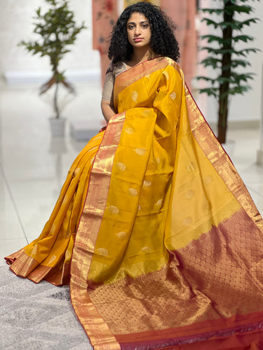Floral Motif Woven Pure Silk Saree | JR111