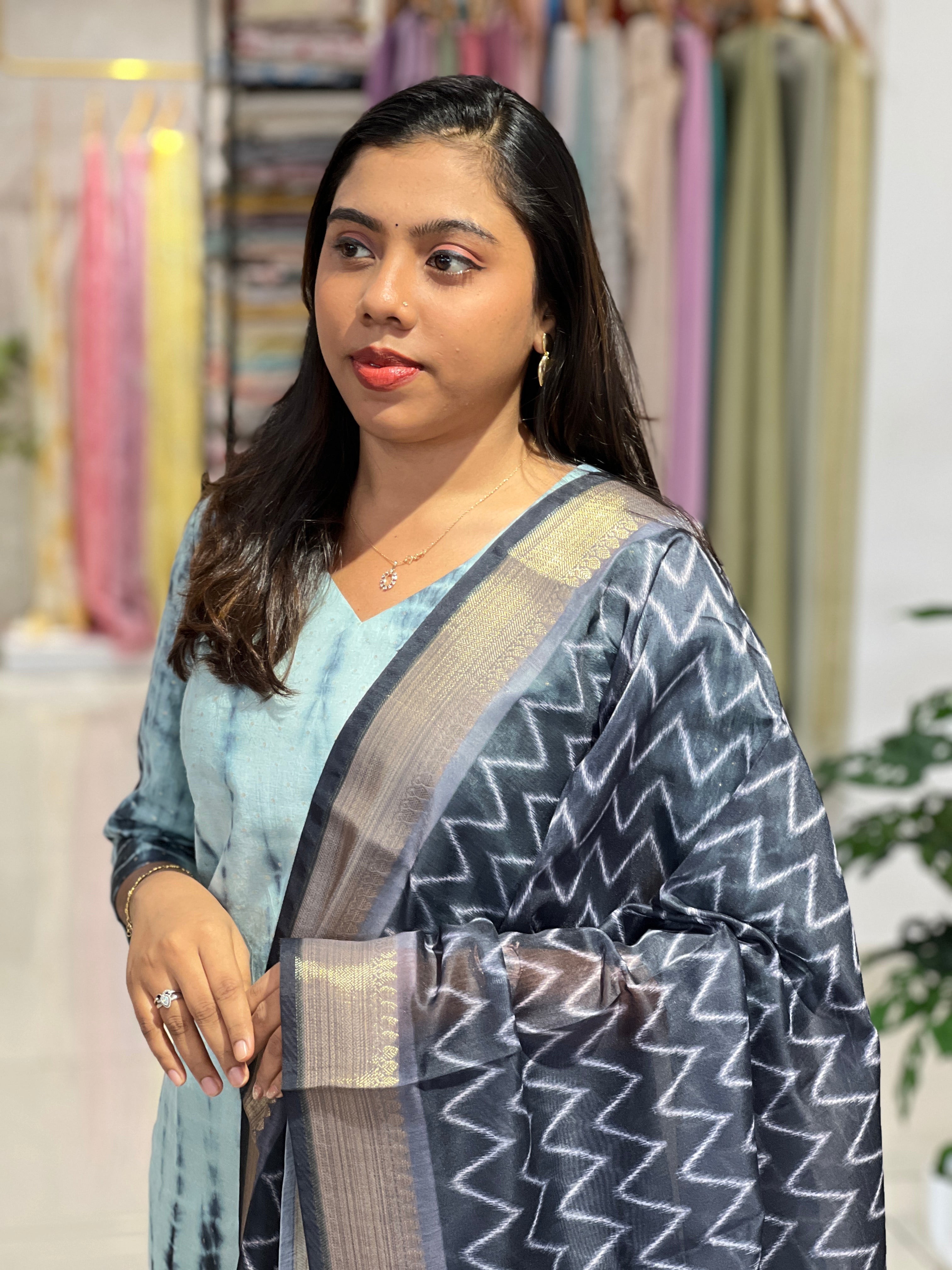 Buti Woven Pattern Chanderi Kurta Set | IHP123
