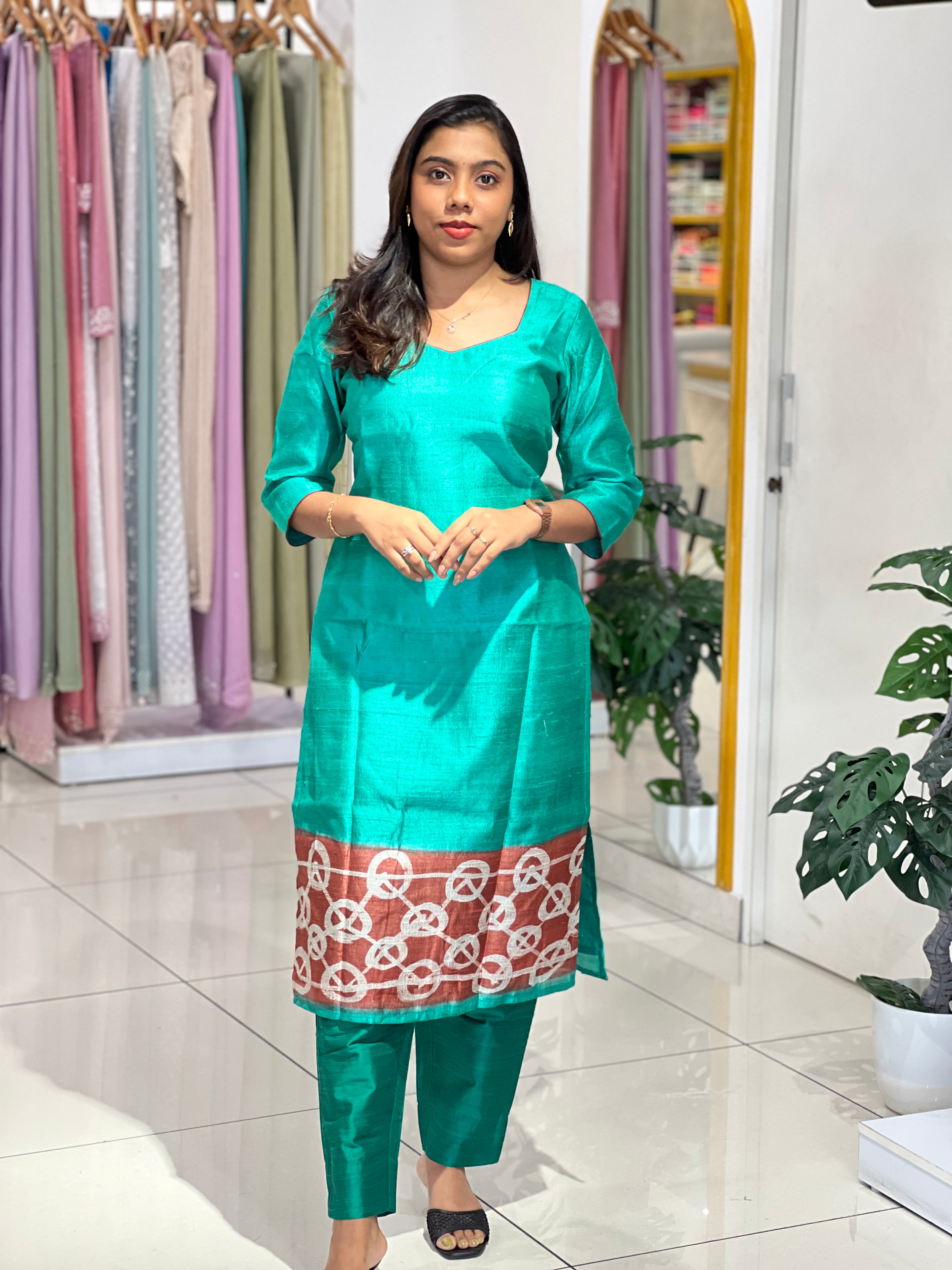 Printed Pattern Tussar Kurta Set I| HP143