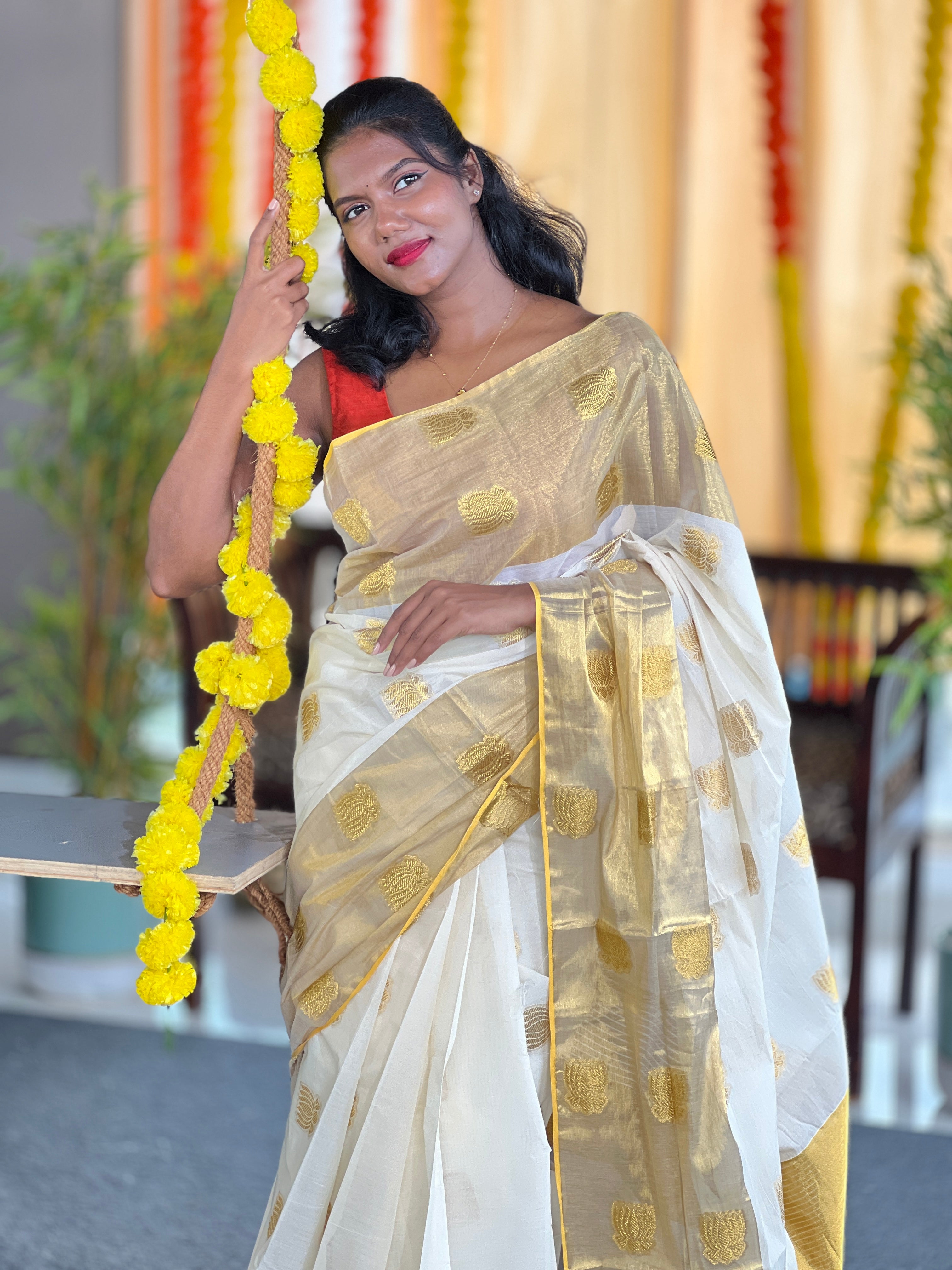 Zari Lotus Weaved Kerala Cotton Saree | KL373