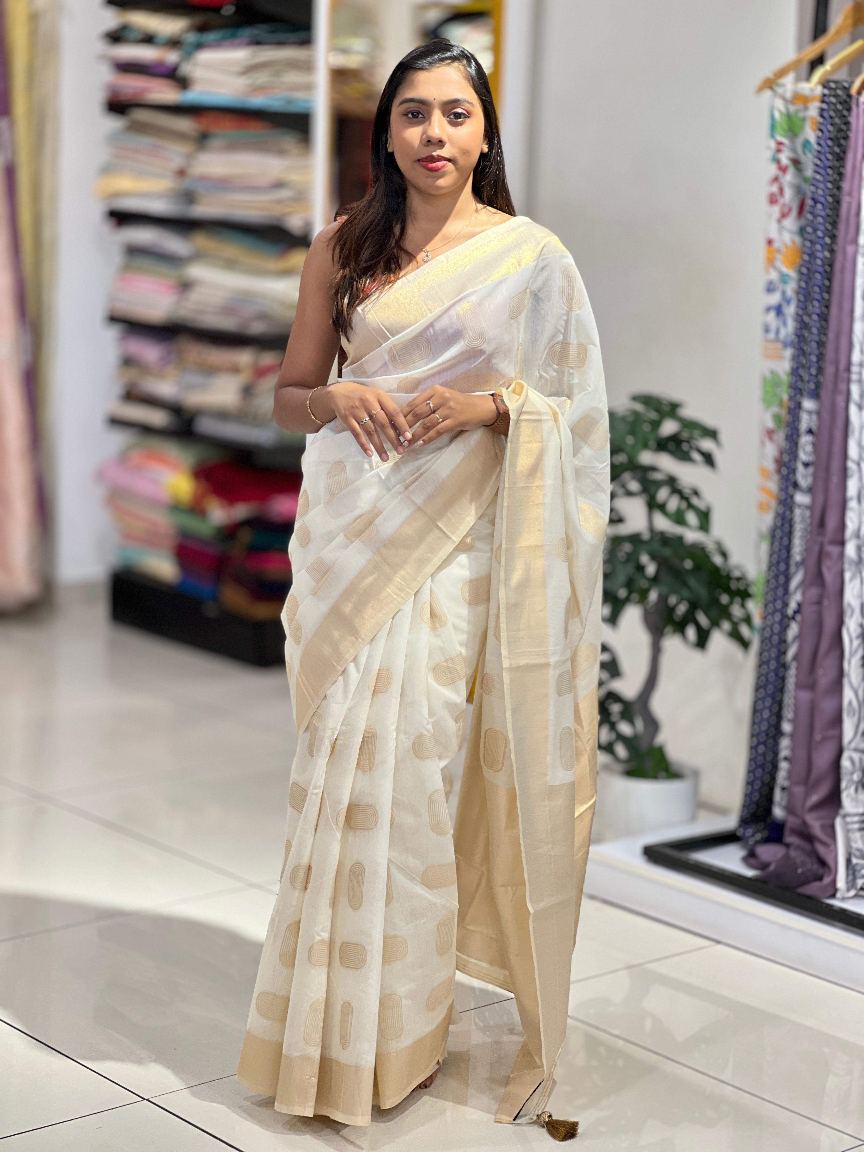 Golden Zari Geometric Weaved Chanderi Saree | HT234