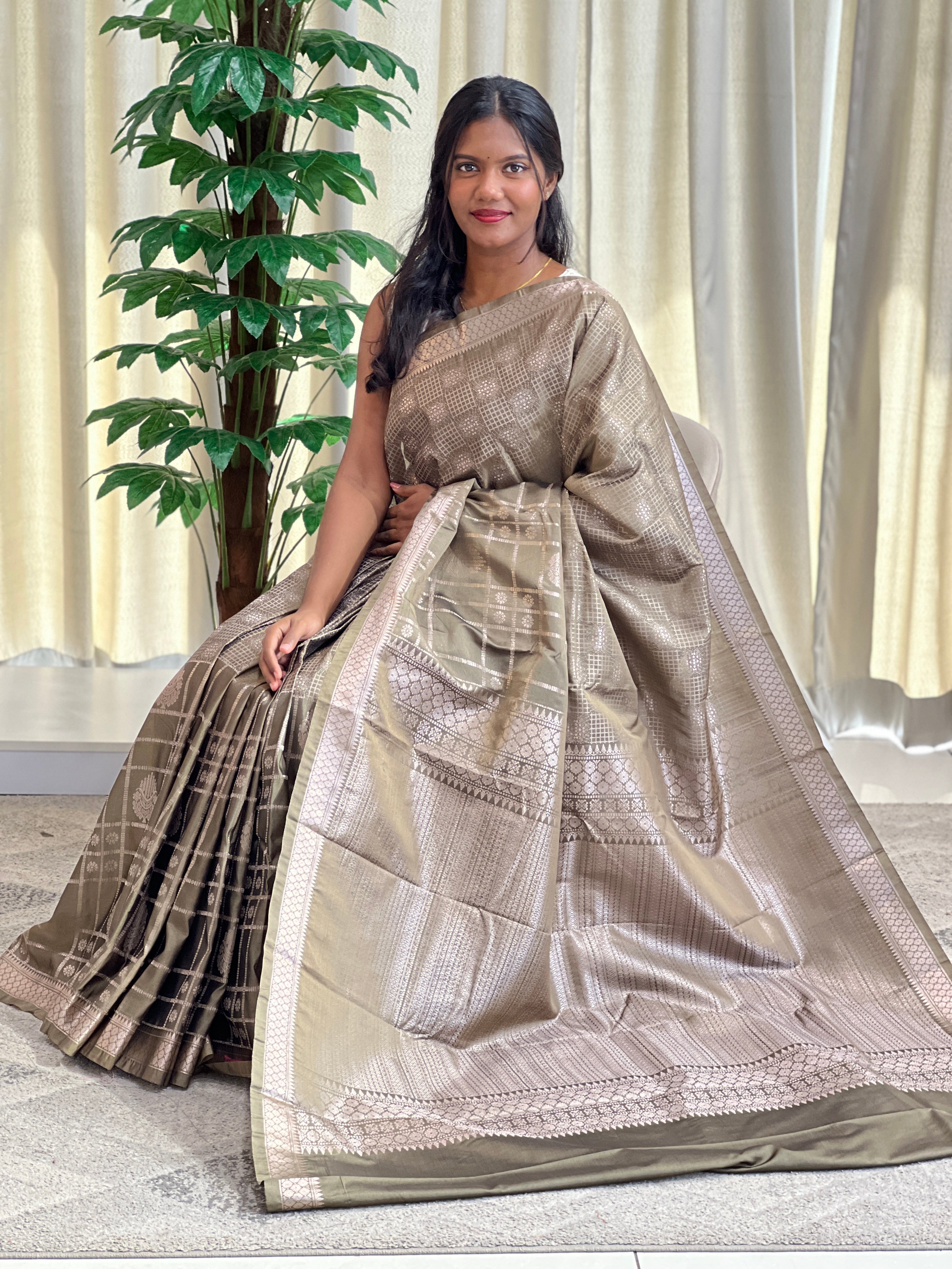 Khatam Pattern Semi Soft Silk Saree | RVS313