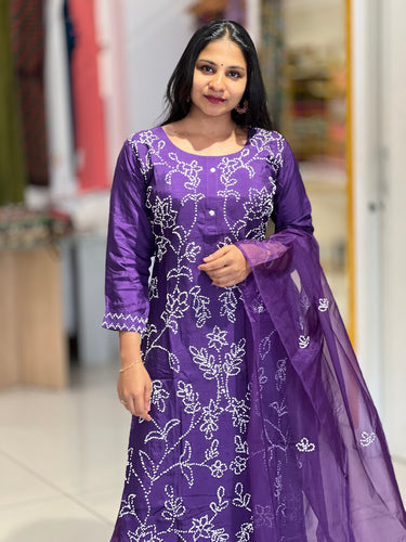 Hand Embroidery Muslin Finish Kurta Set | FW311
