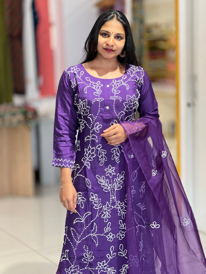 Hand Embroidery Muslin Finish Kurta Set | FW311