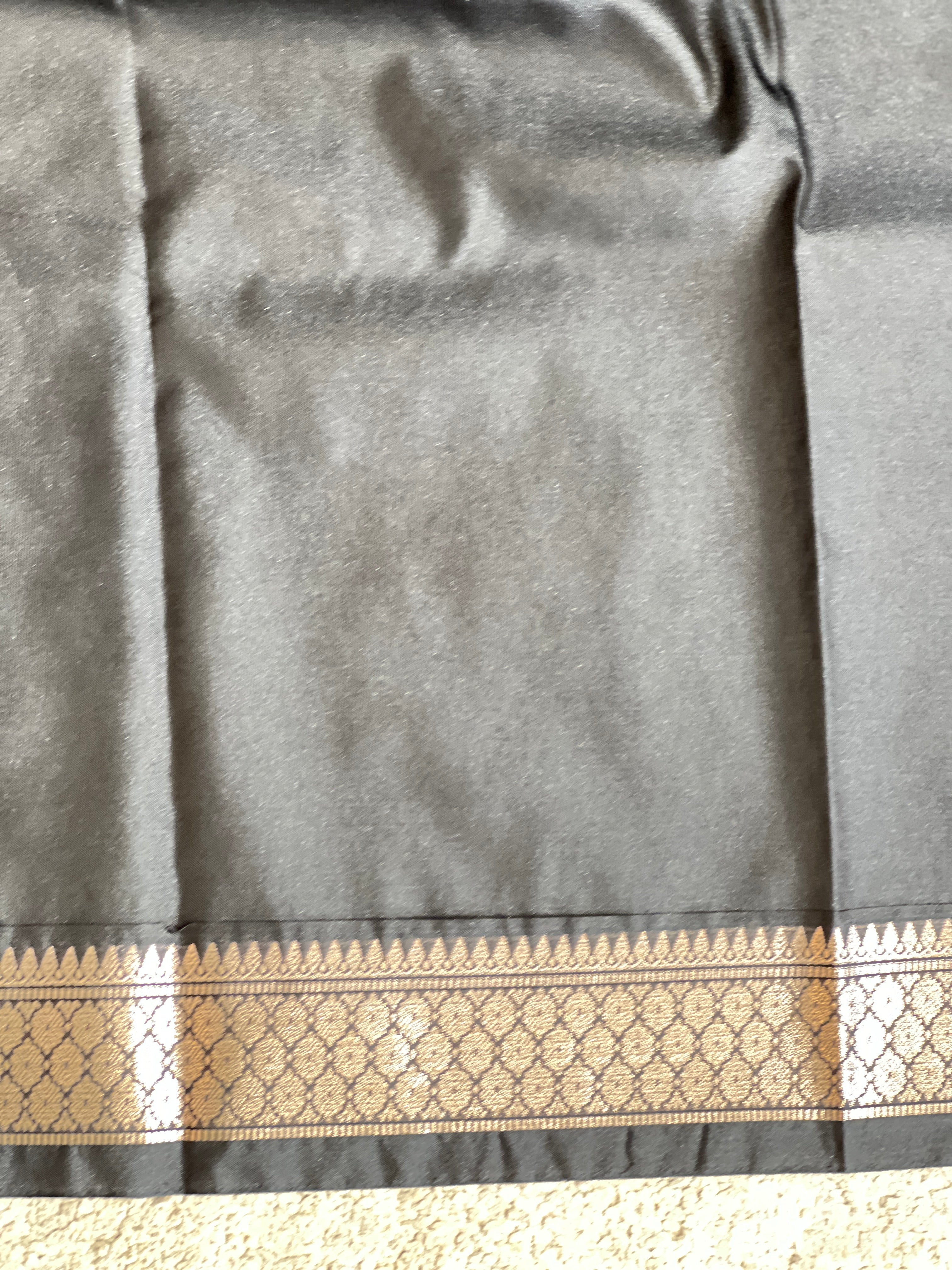 Khatam Pattern Semi Soft Silk Saree | RVS315