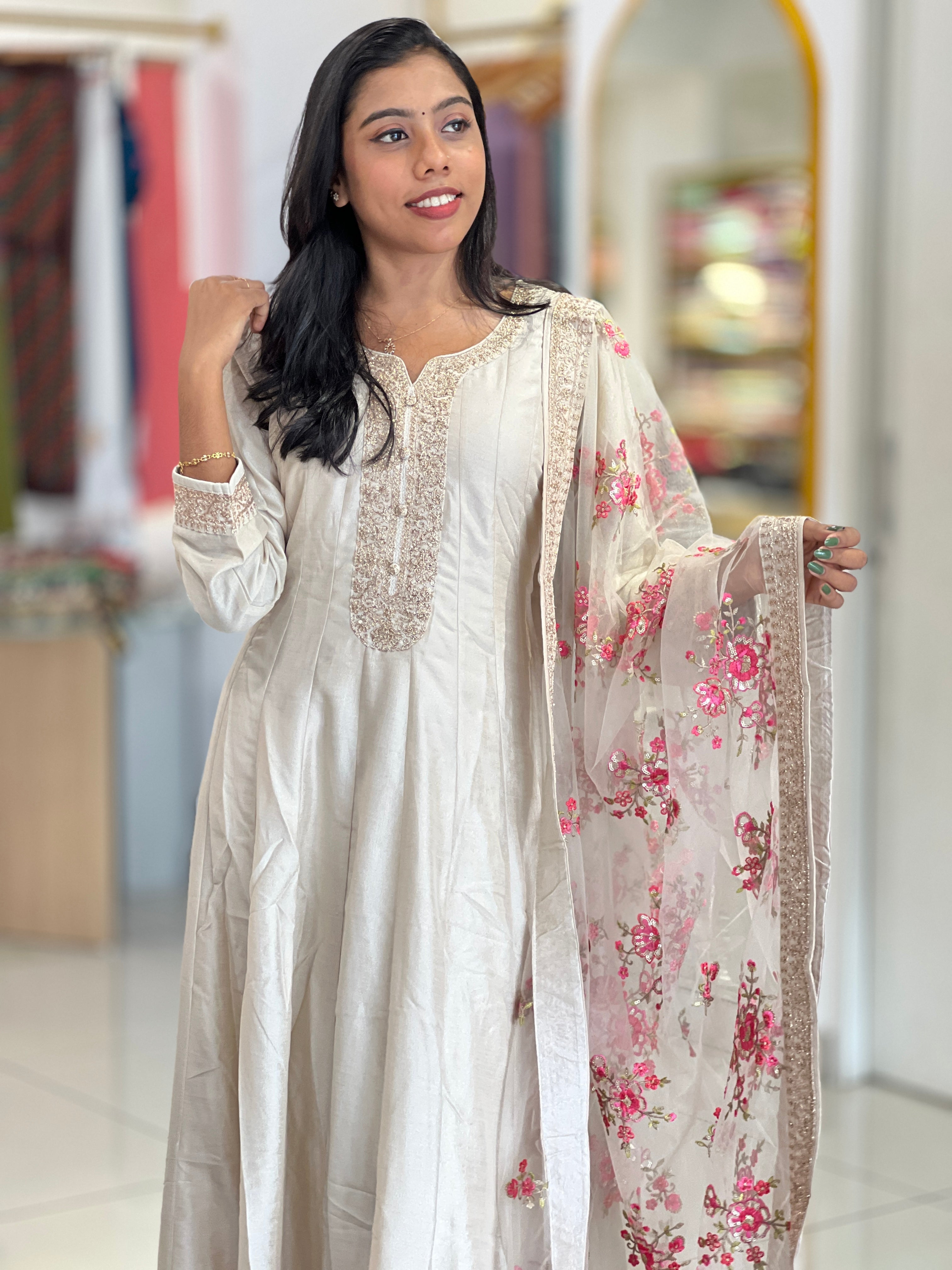 Zari Embroidered Dola Silk Kurta Top & Dupatta |FW280