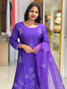 Hand Embroidery Muslin Finish Kurta Set | FW315