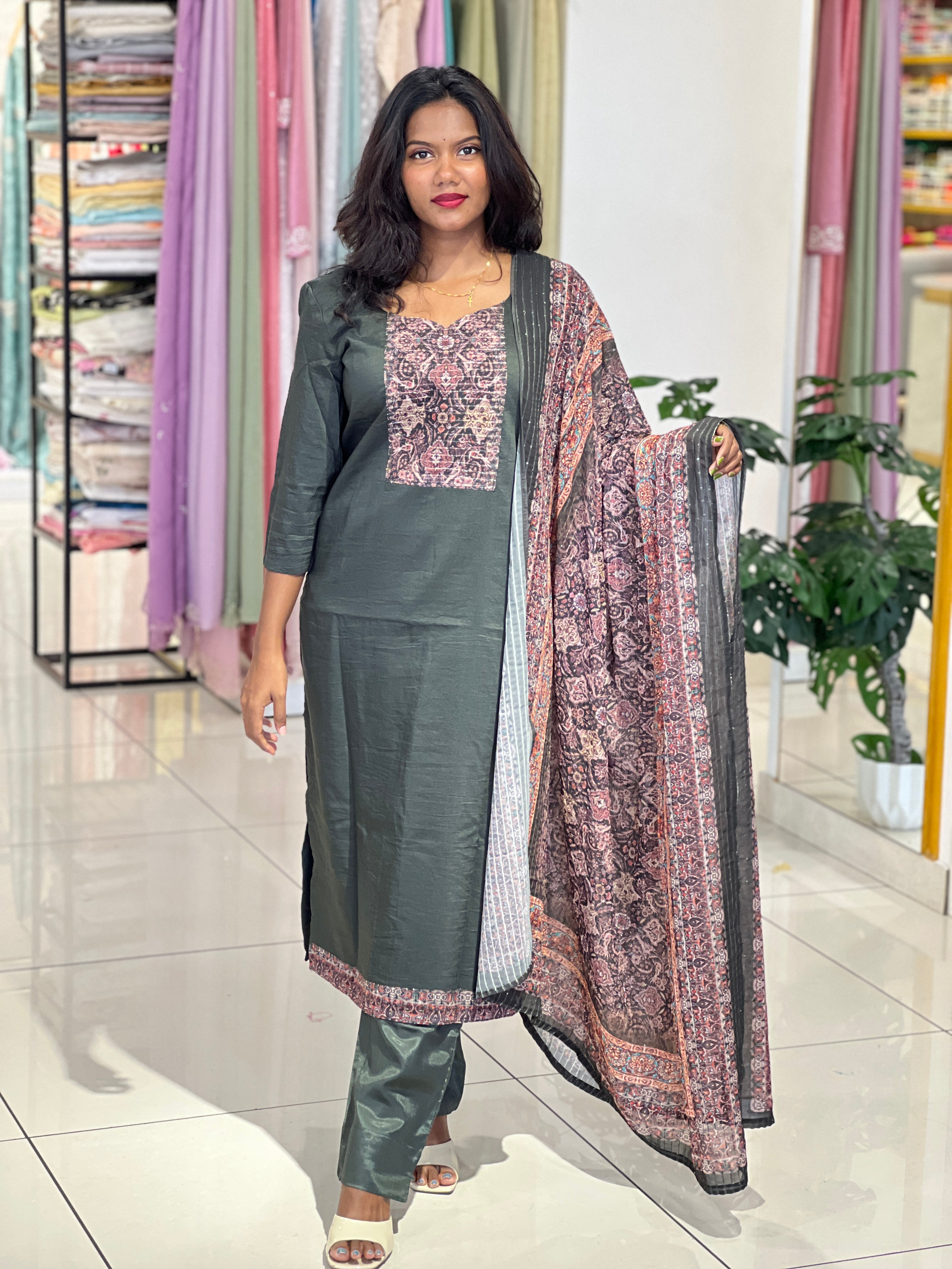 Yoke Patch Pattern Semi Tussar Kurta Set | IHP125