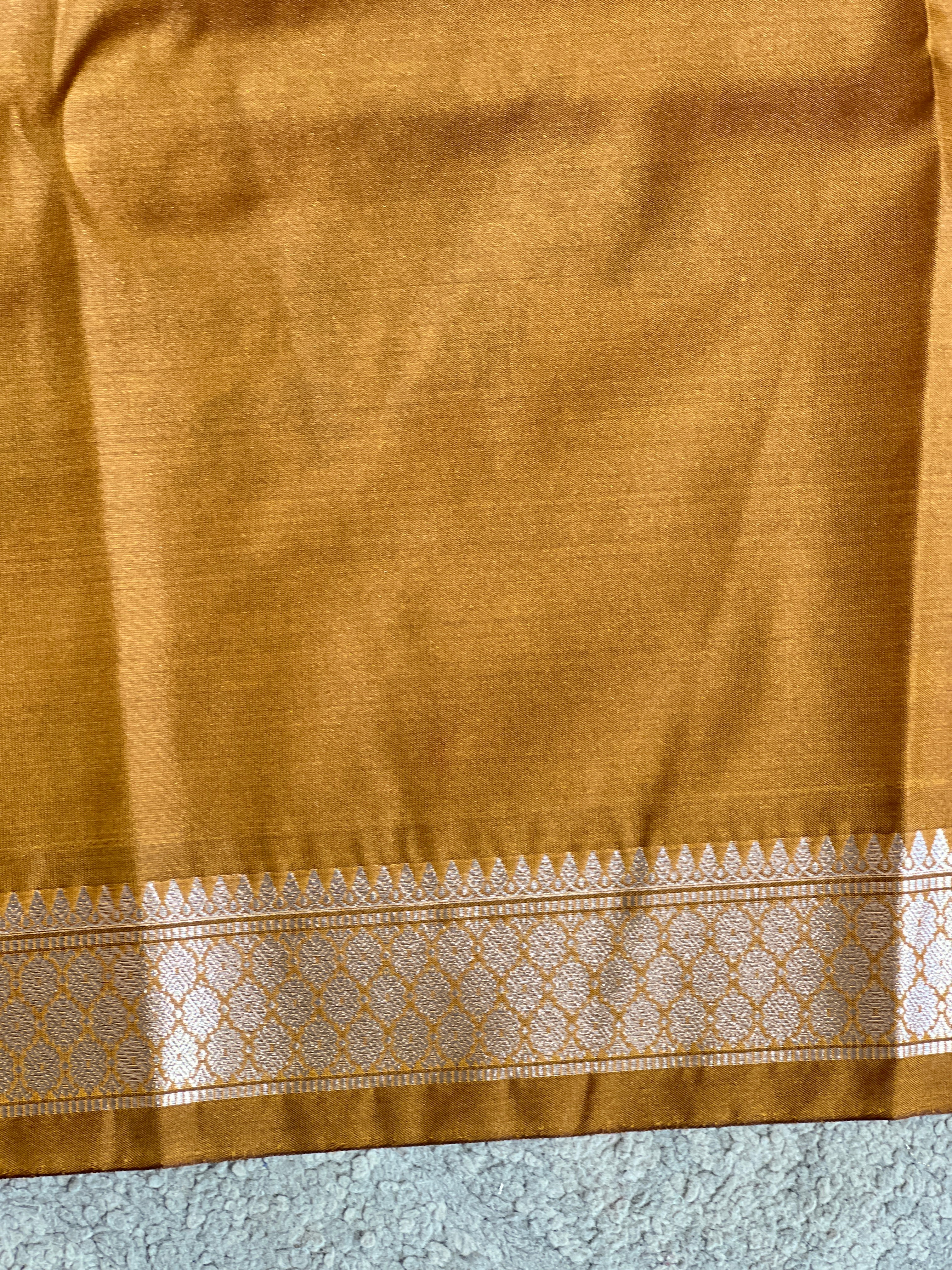 Khatam Pattern Semi Soft Silk Saree | RVS311