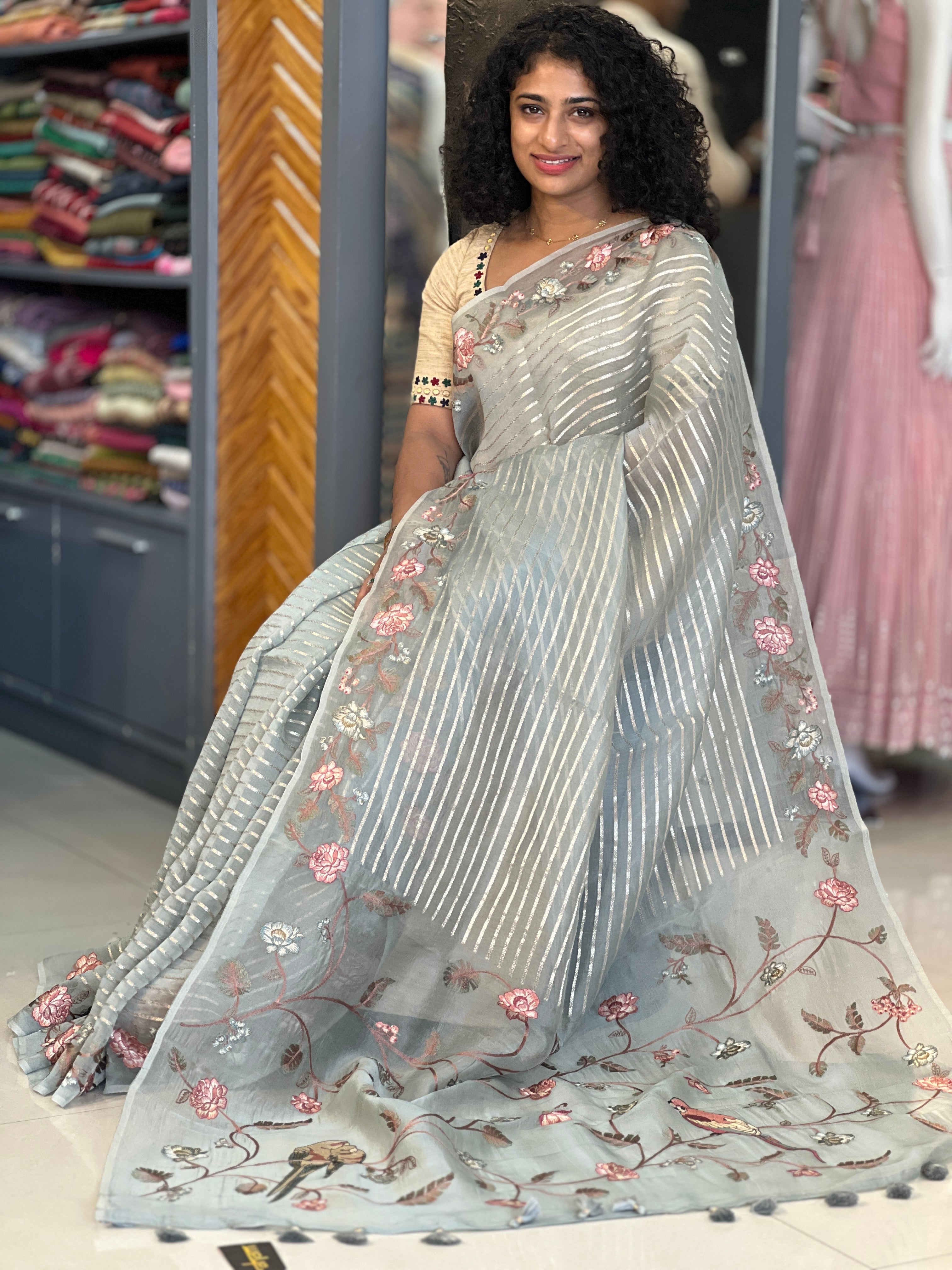 Banarasi Weaving Pattern Organza Saree | SMC148